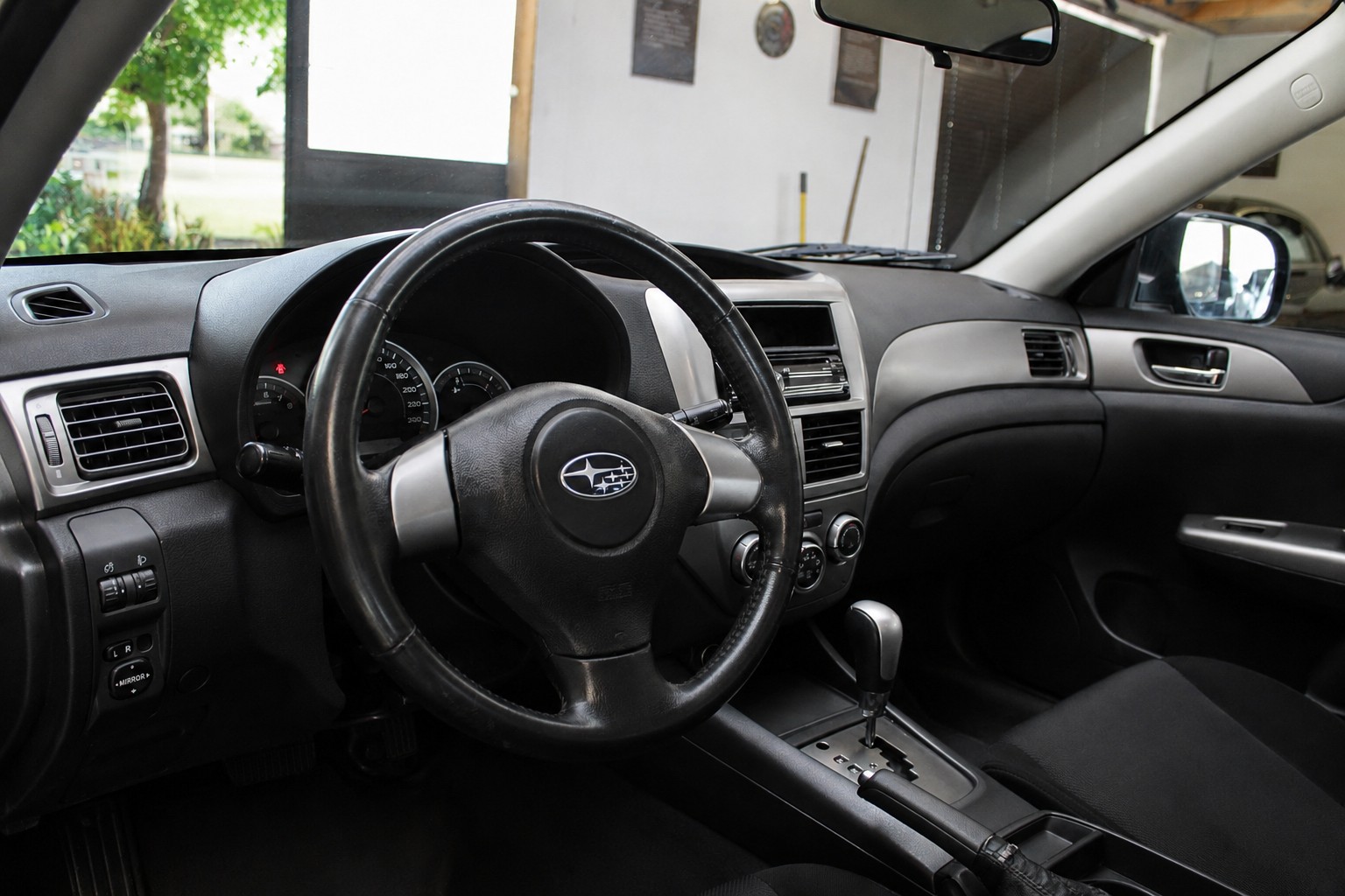 SUBARU Impreza 2.0R Comfort Automatic-image-5