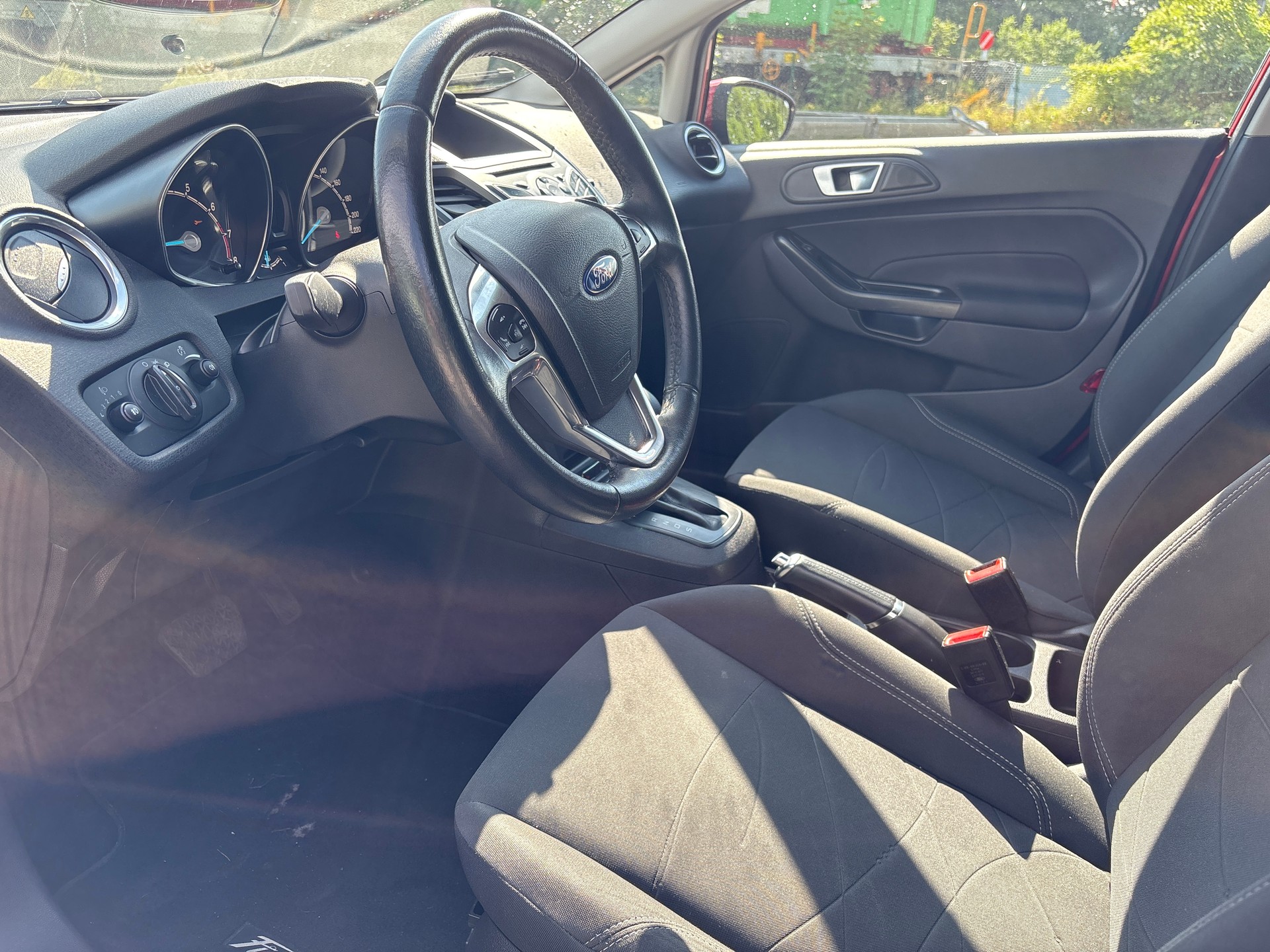 FORD Fiesta 1.0 SCTi Trend PowerShift-image-8