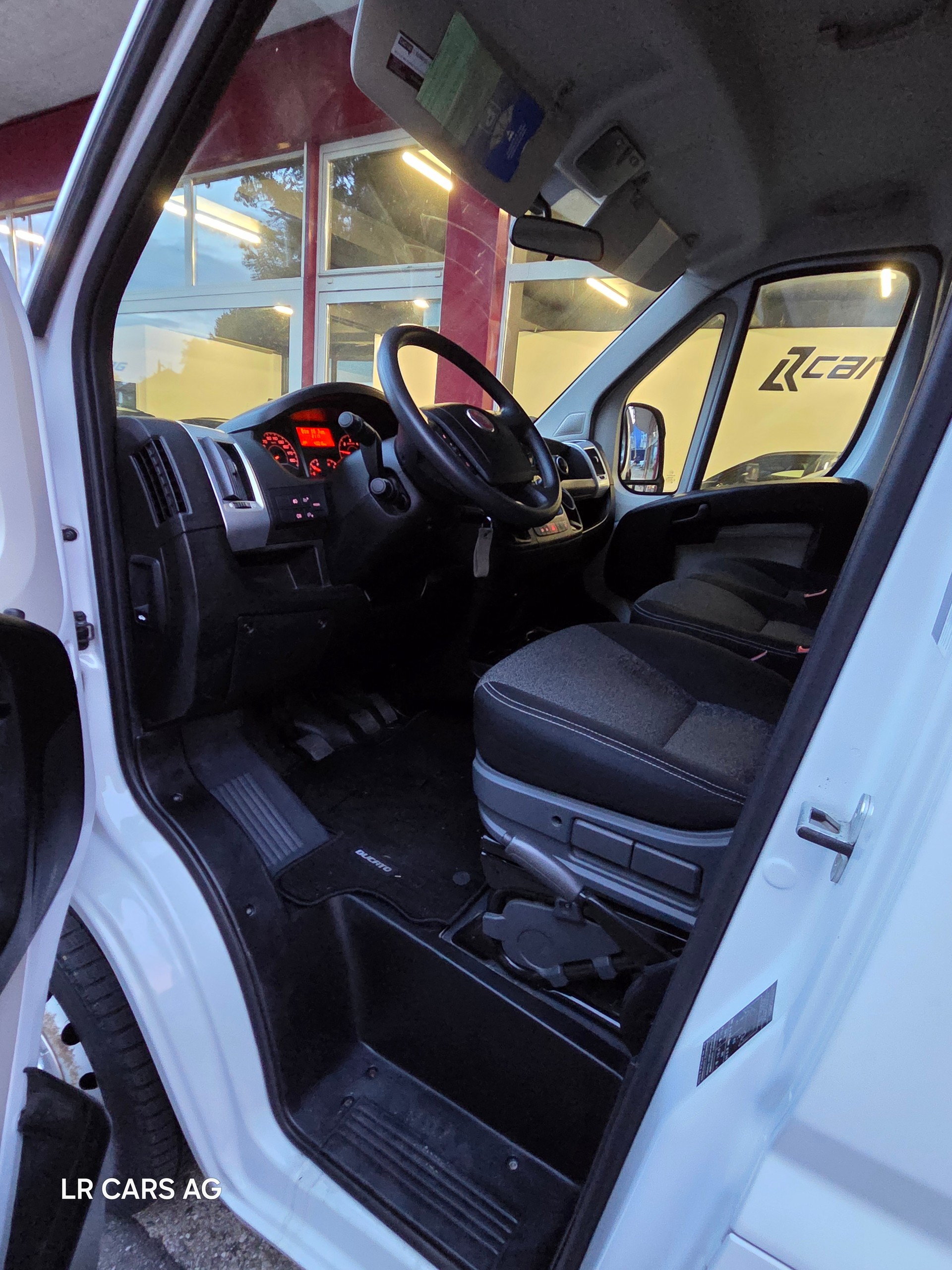 FIAT Ducato 35 2.3 MJ-image-9
