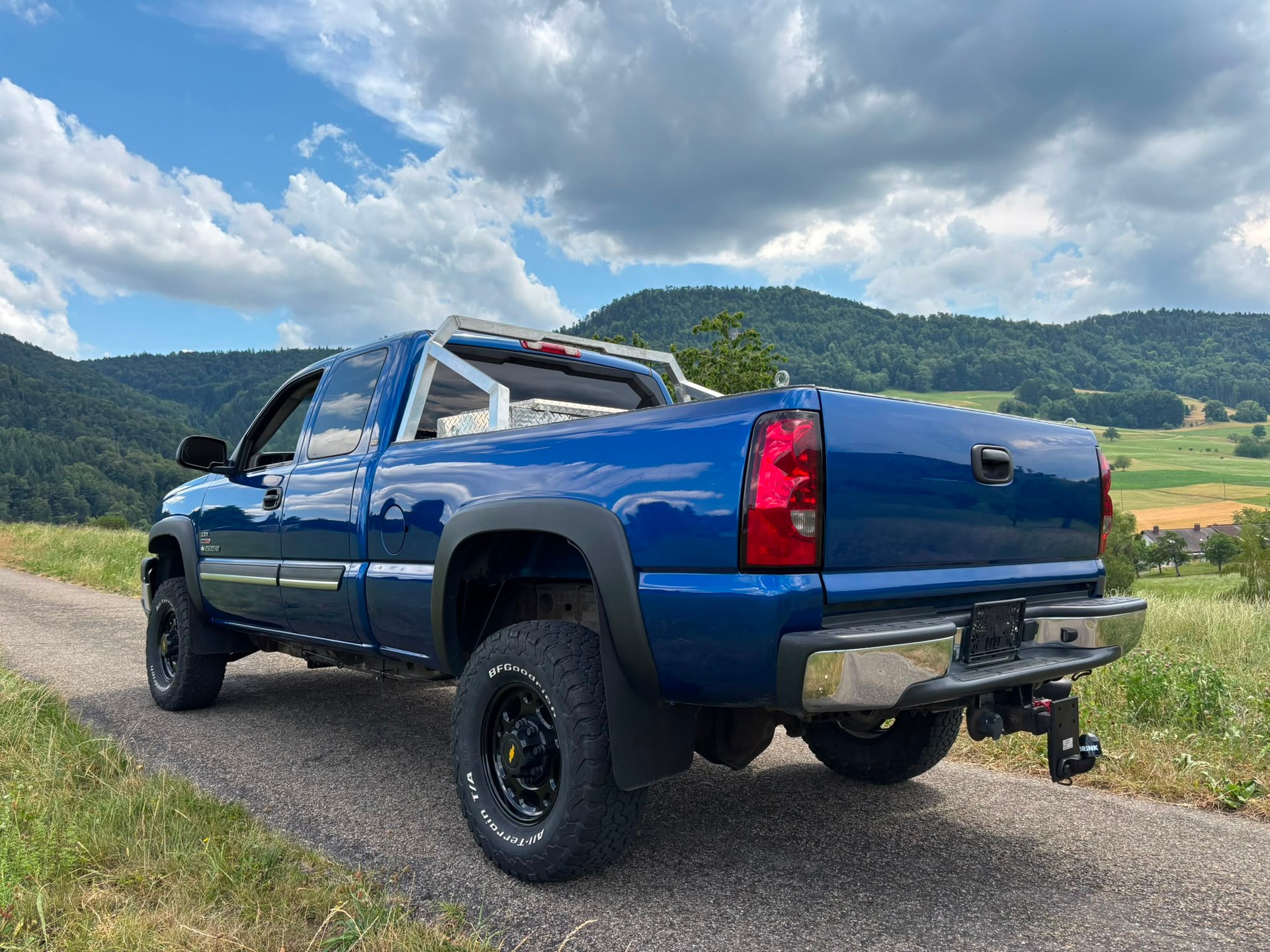 CHEVROLET Silverdado 2500HD-image-2