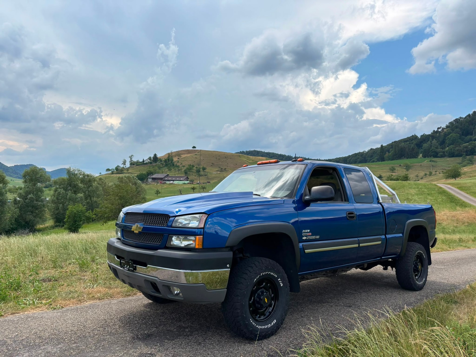 CHEVROLET Silverdado 2500HD-image-0