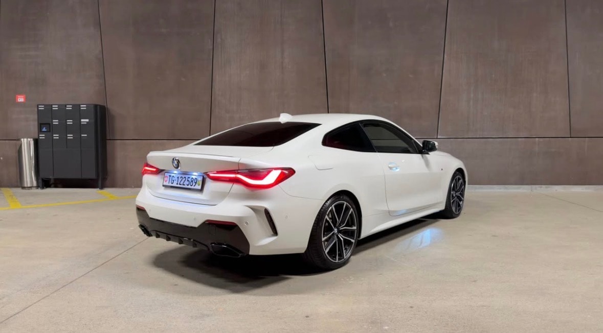 BMW M440i xDrive-image-2