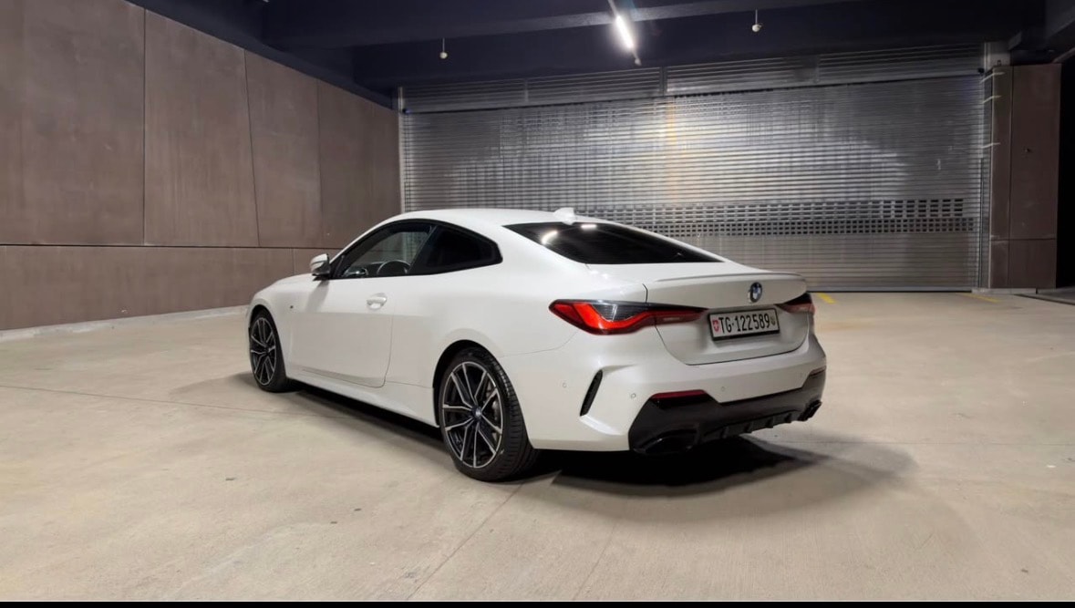 BMW M440i xDrive-image-3