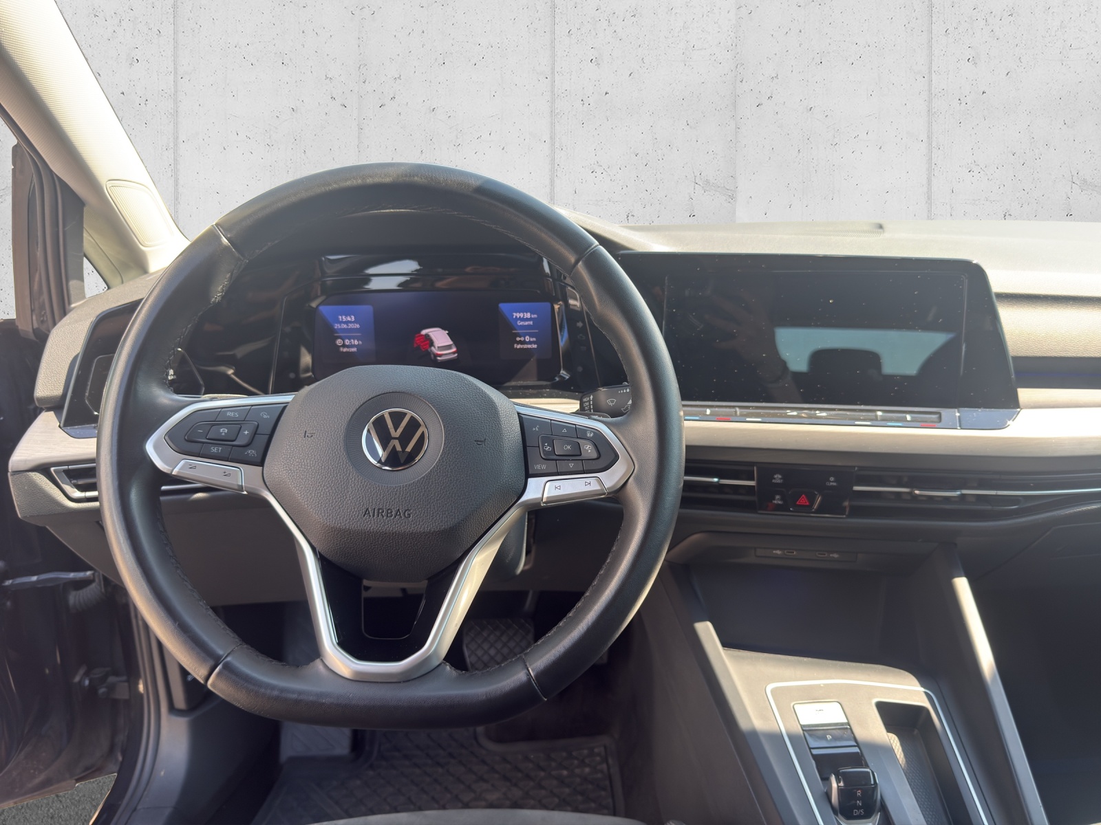 VW Golf Variant 2.0 TDI Style DSG-image-13