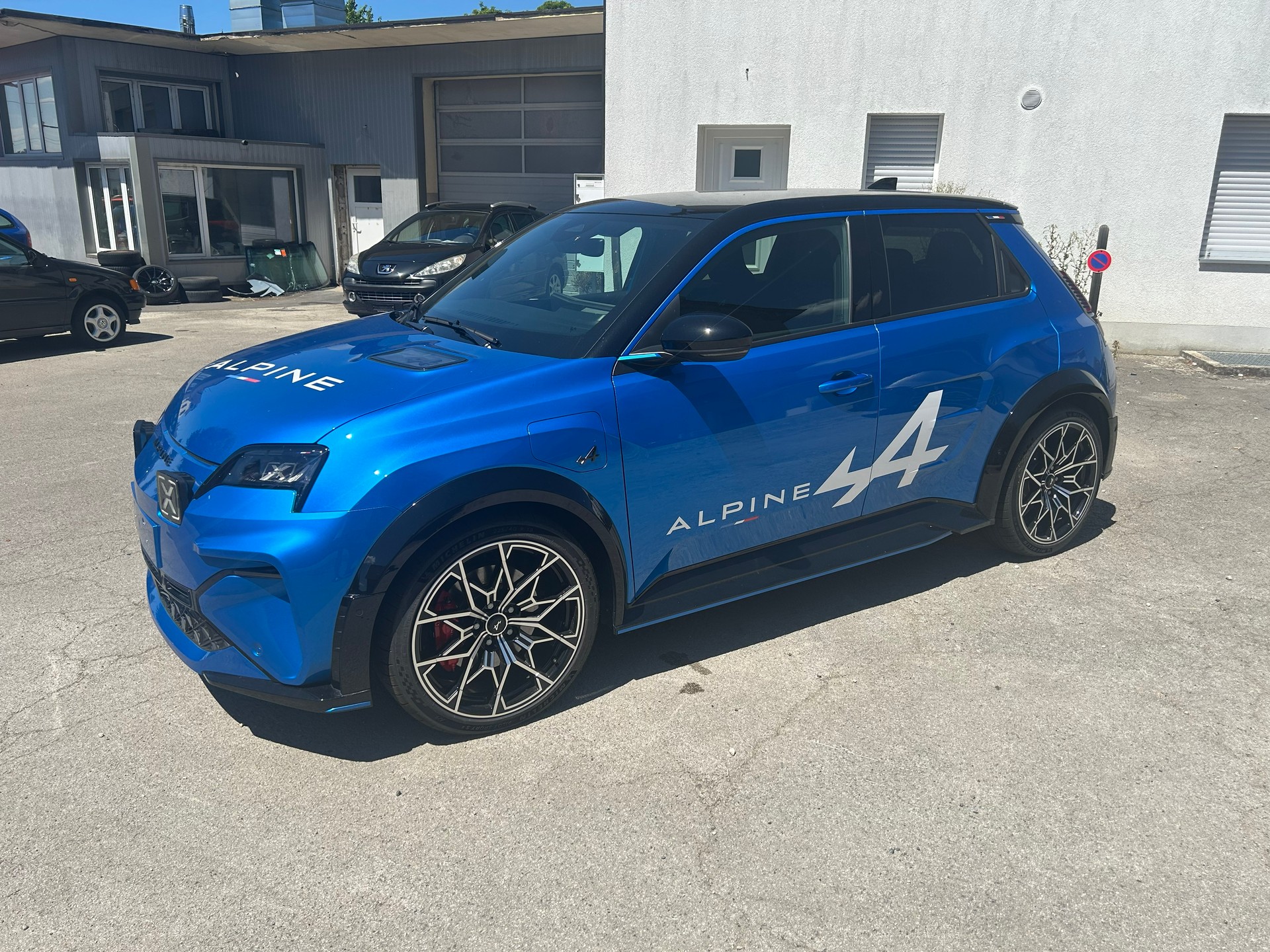 ALPINE GT-image-1