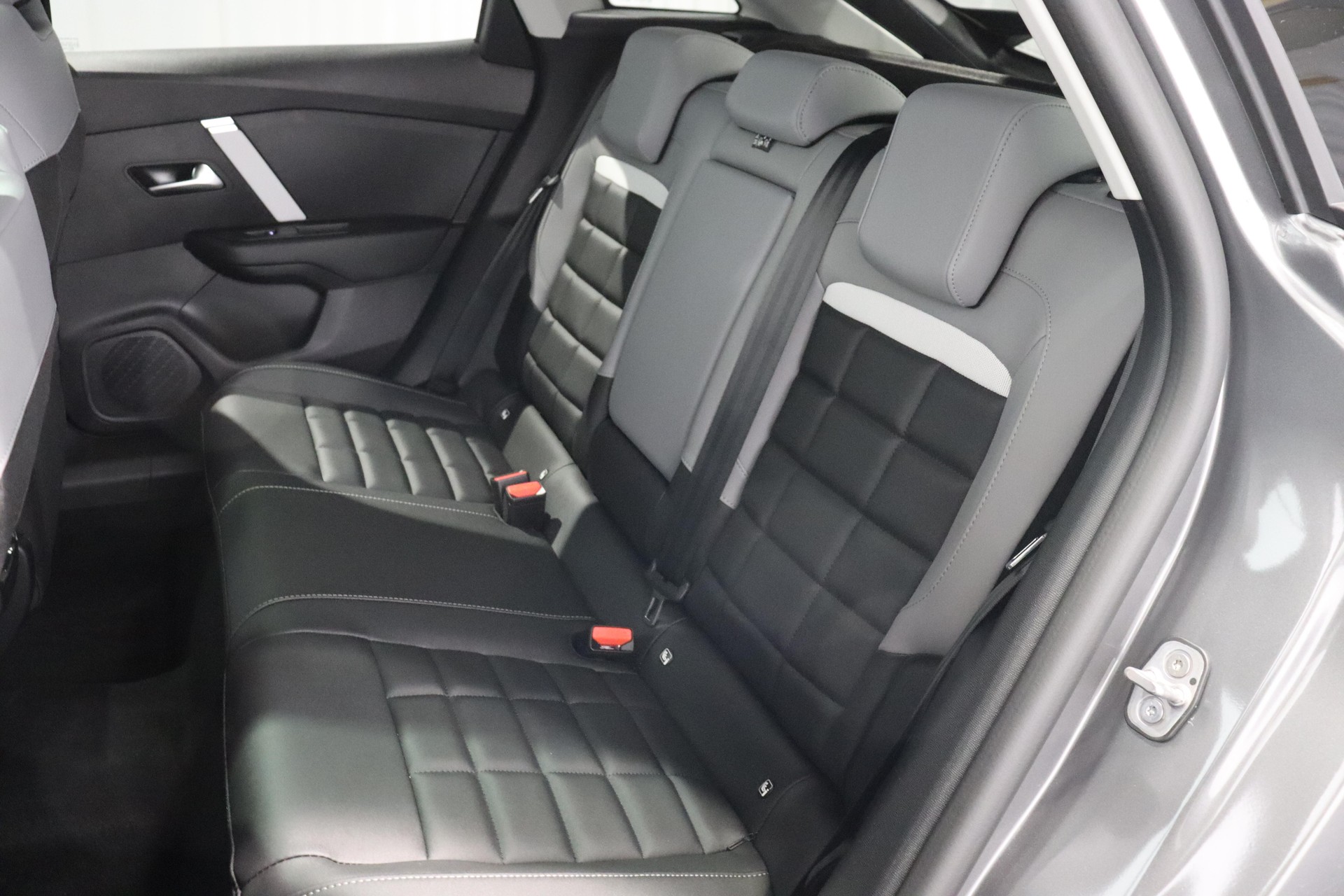 CITROEN C4 1.2 Hybrid Max-image-4