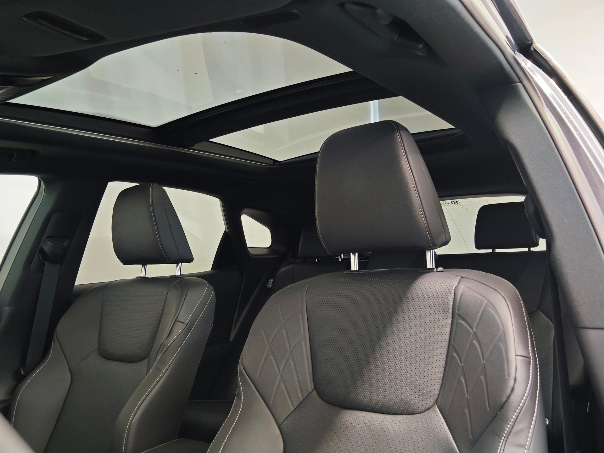 LEXUS RX 450h+ F-Line-image-5