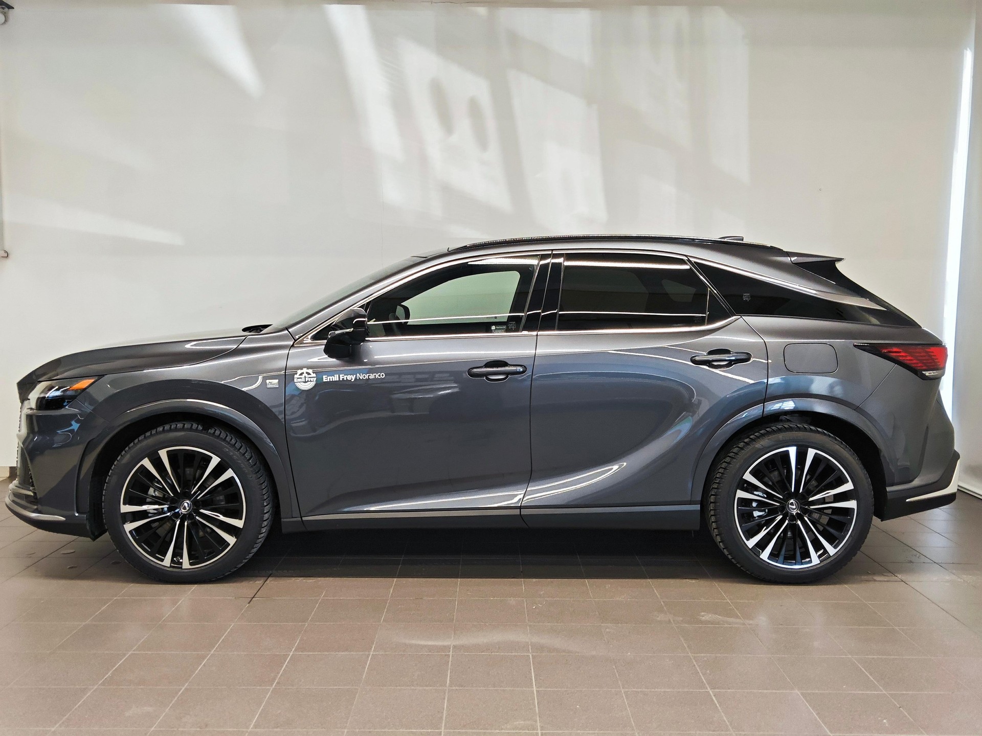 LEXUS RX 450h+ F-Line-image-2