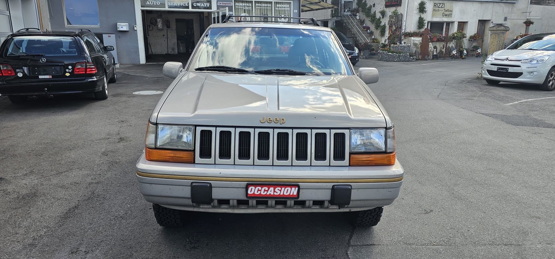 JEEP Grand Cherokee 5.2 Limited Automatic-image-0