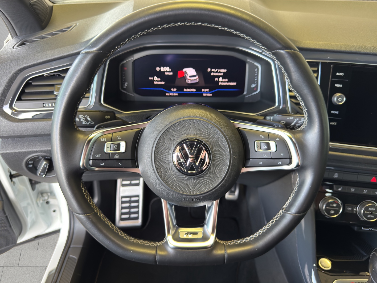 VW T-Roc 2.0 TSI Sport DSG 4motion-image-9