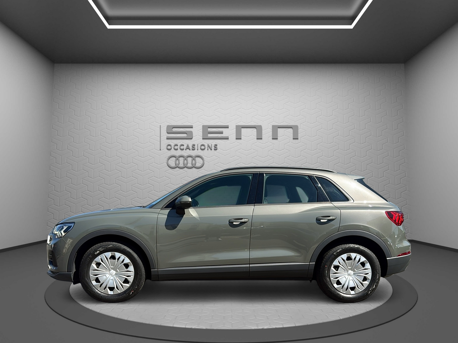 AUDI Q3 35 TFSI advanced S-tronic-showroom-element-2