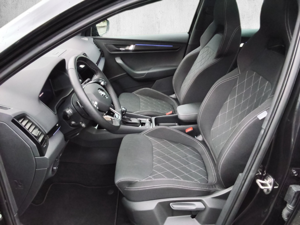 SKODA Karoq 2.0 TDI CR Sport Line 4x4 DSG-image-8