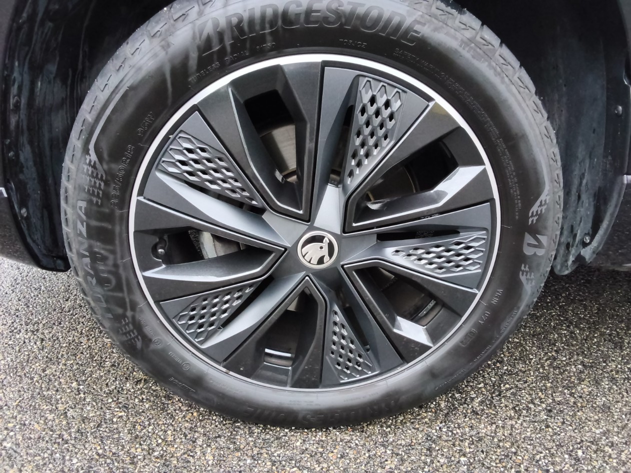 SKODA Karoq 2.0 TDI CR Sport Line 4x4 DSG-image-12