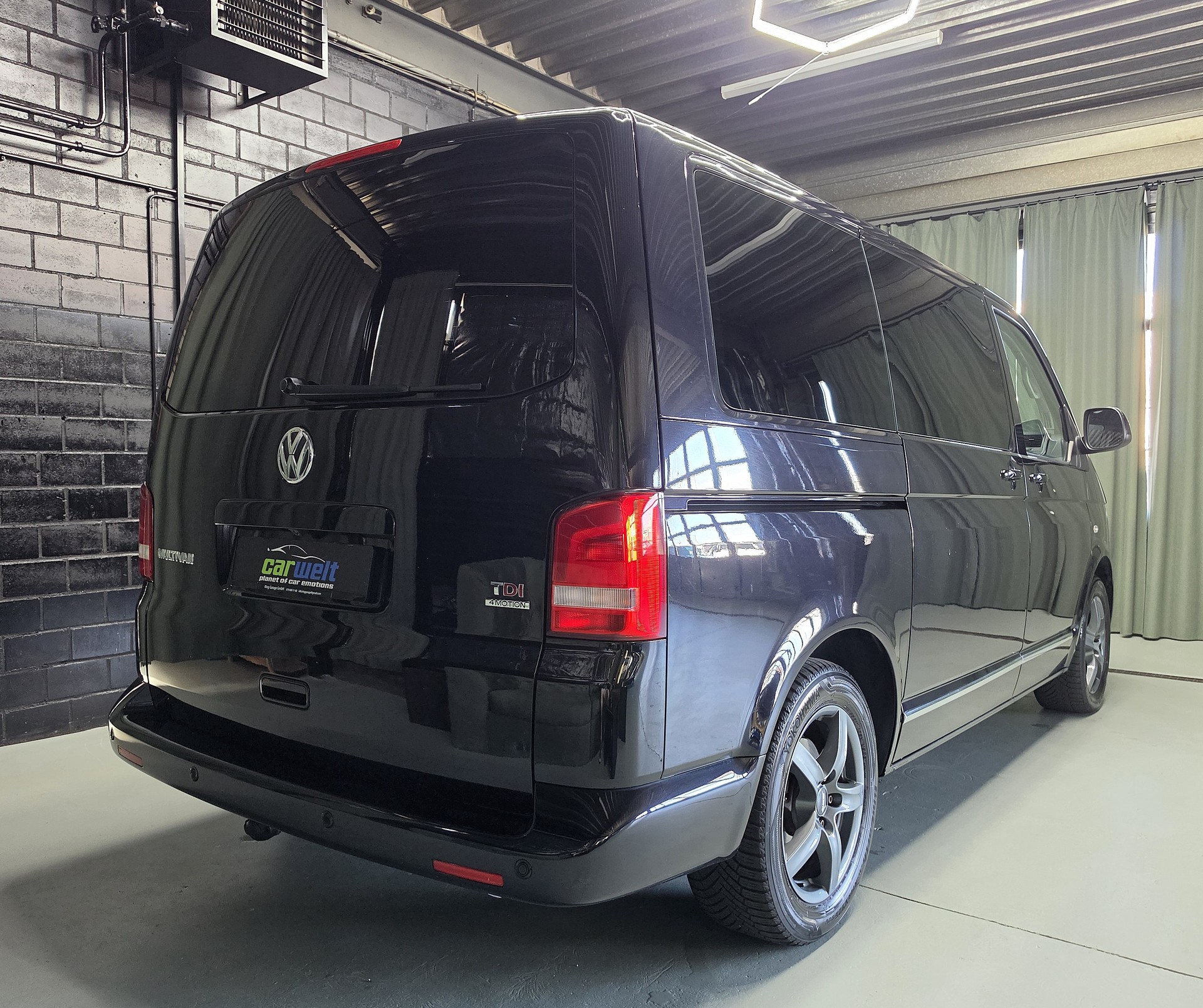 VW T5 Multivan 2.0 TDI 180 Highline DSG 4Motion-image-2