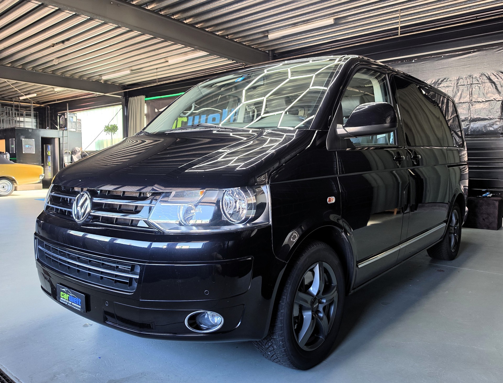 VW T5 Multivan 2.0 TDI 180 Highline DSG 4Motion-image-8