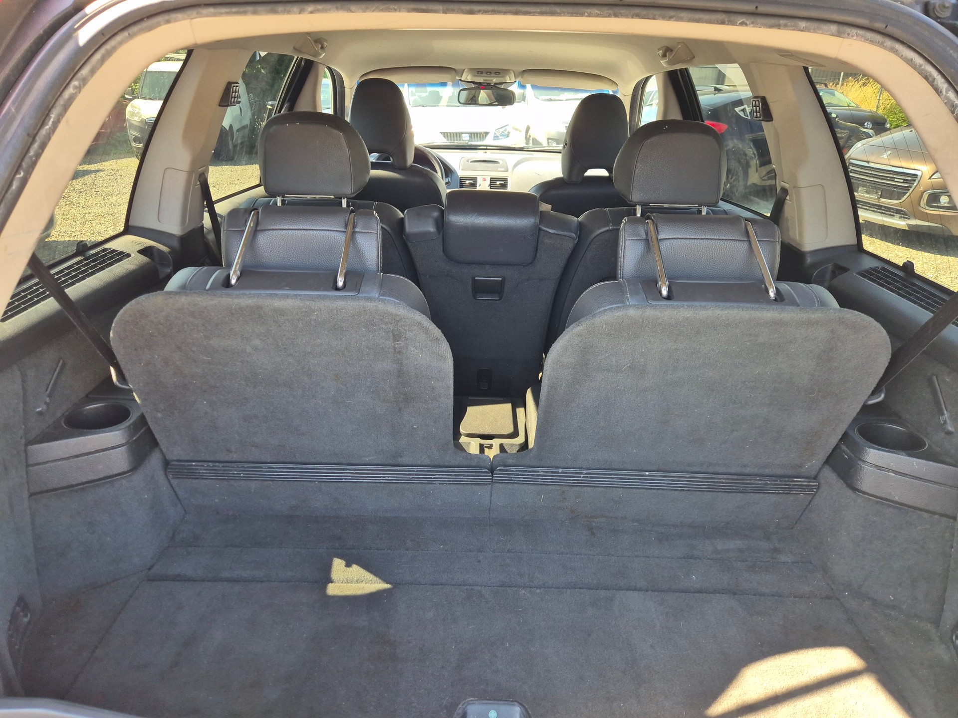 VOLVO XC90 D5 AWD Ocean Race-image-11