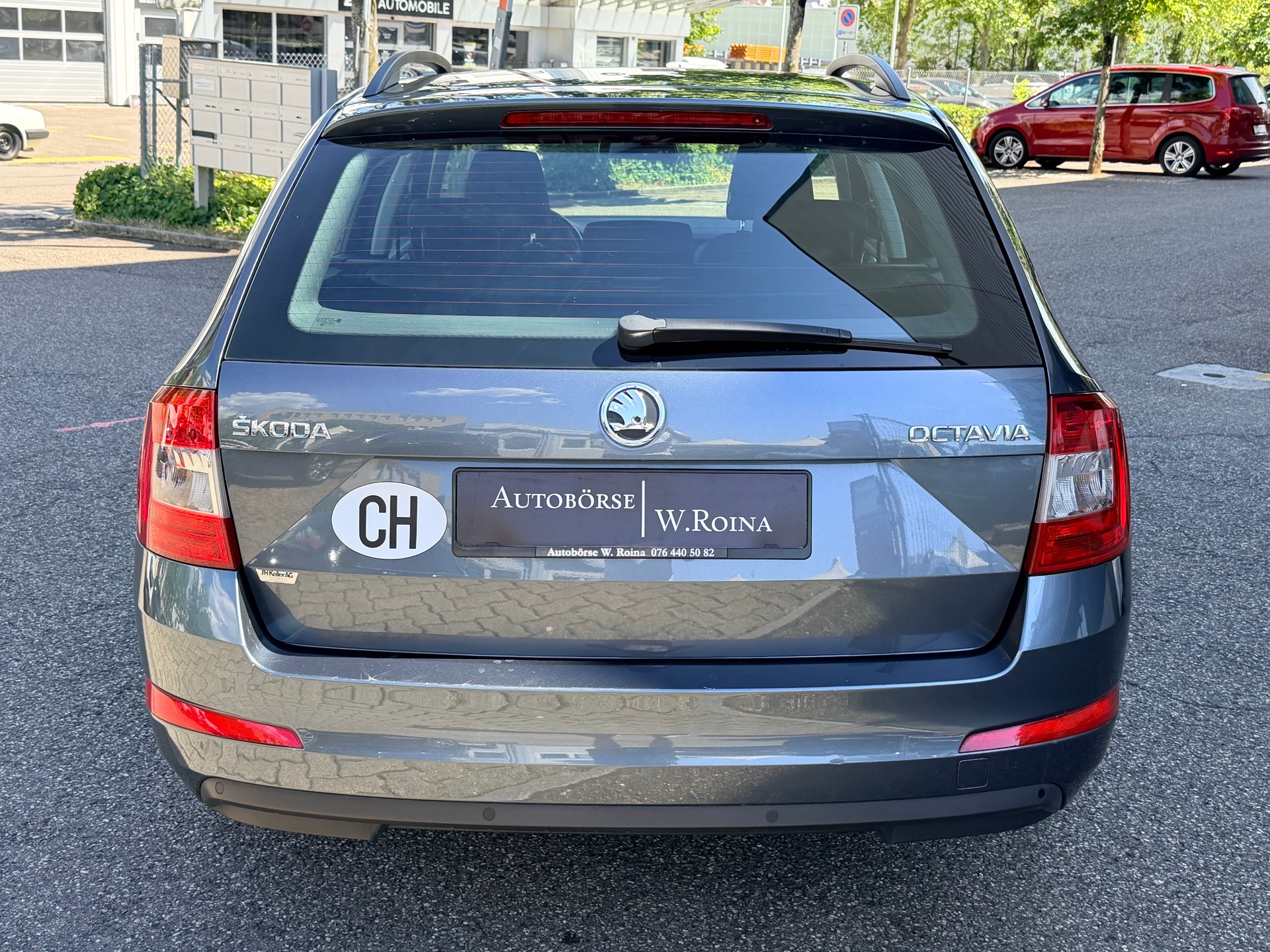 SKODA Octavia Combi 1.2 TSI Ambition-image-3