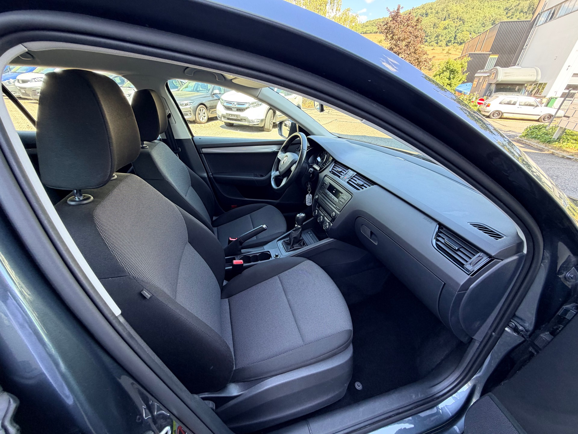 SKODA Octavia Combi 1.2 TSI Ambition-image-7