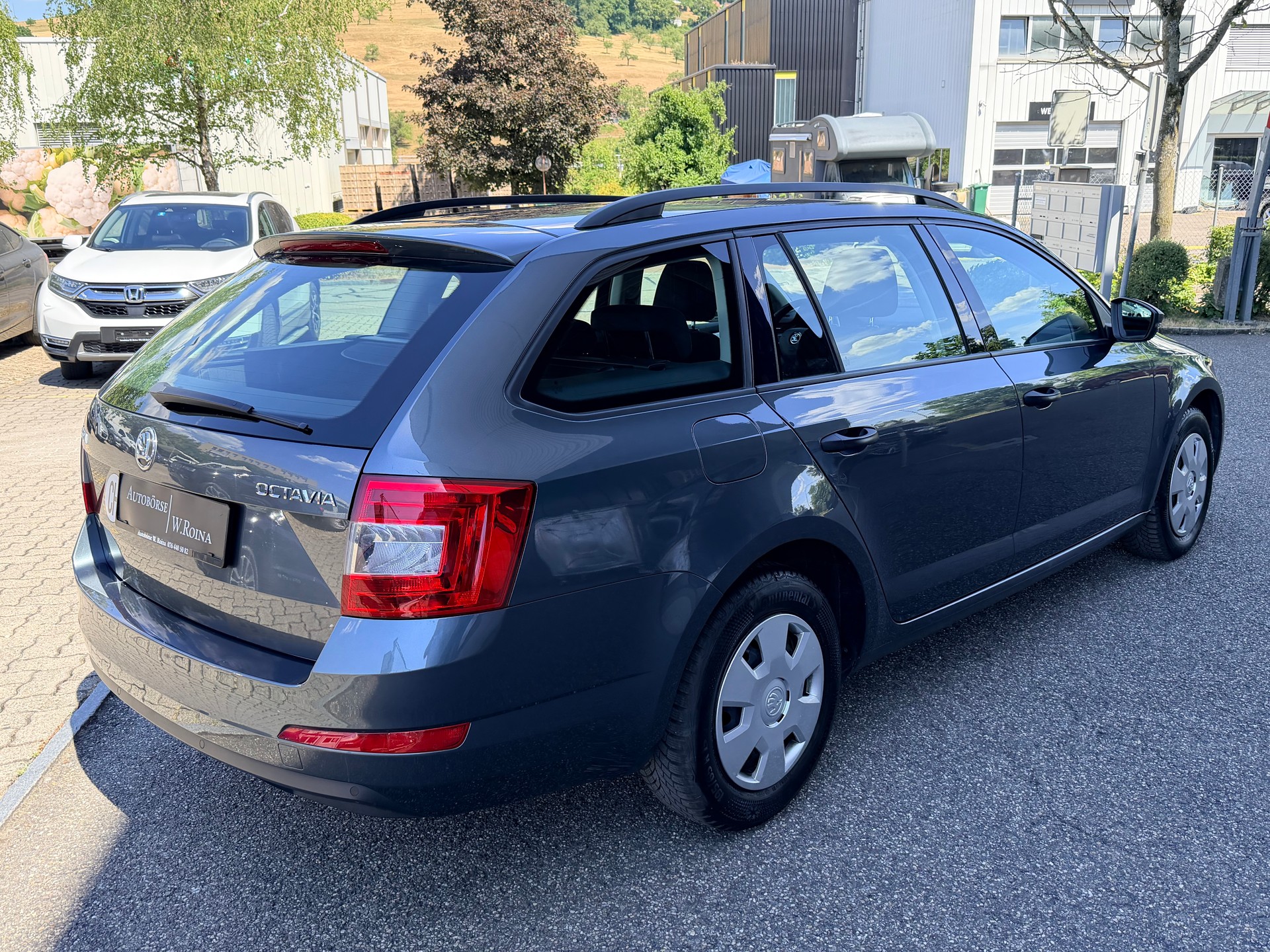 SKODA Octavia Combi 1.2 TSI Ambition-image-2