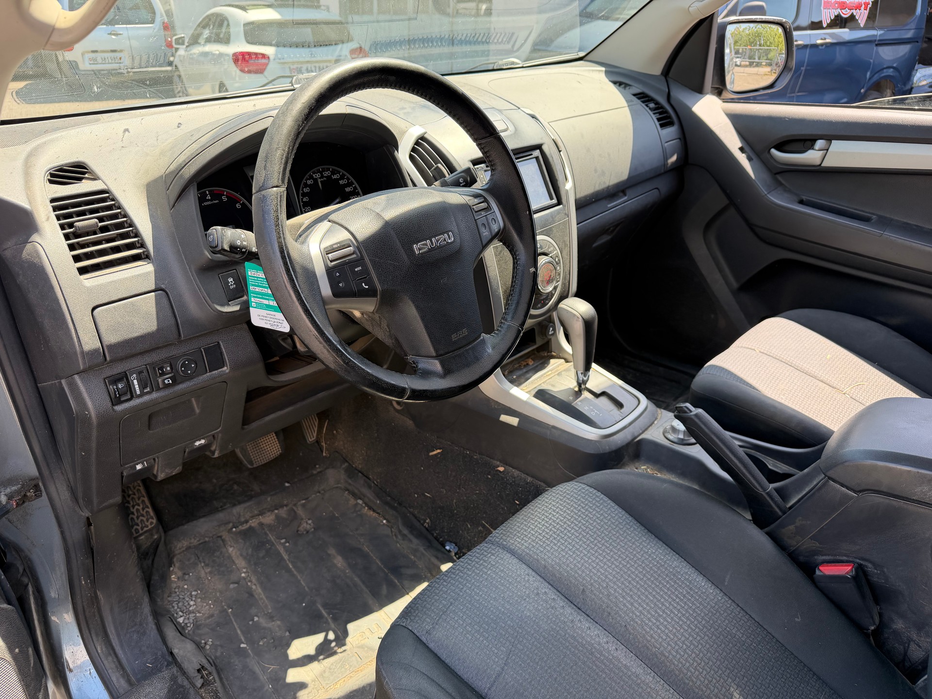 ISUZU D-MAX 2.5 SpaceCab Solar 4x4 A-image-1
