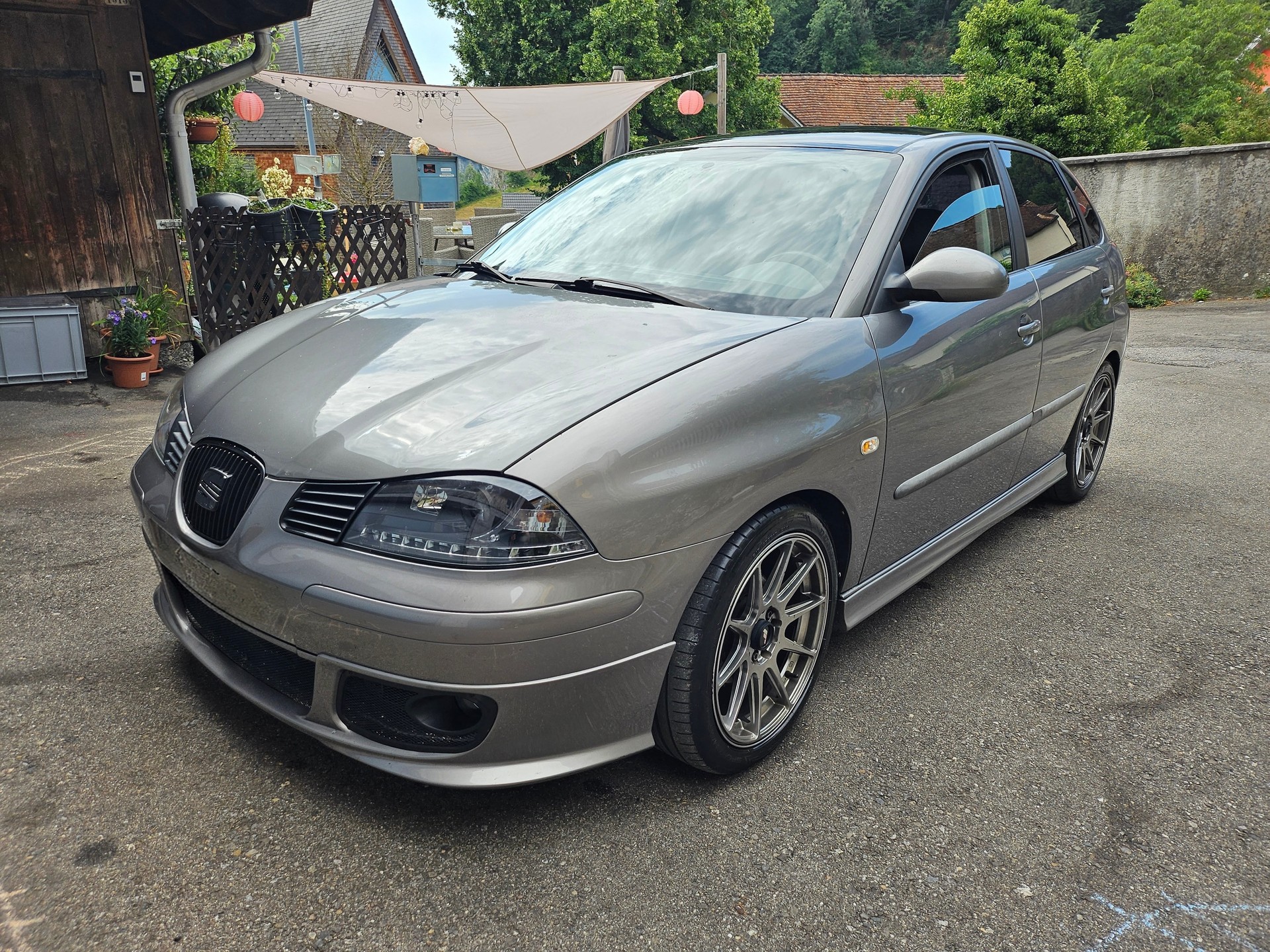SEAT 1.9 TDI 130 Sport-image-1