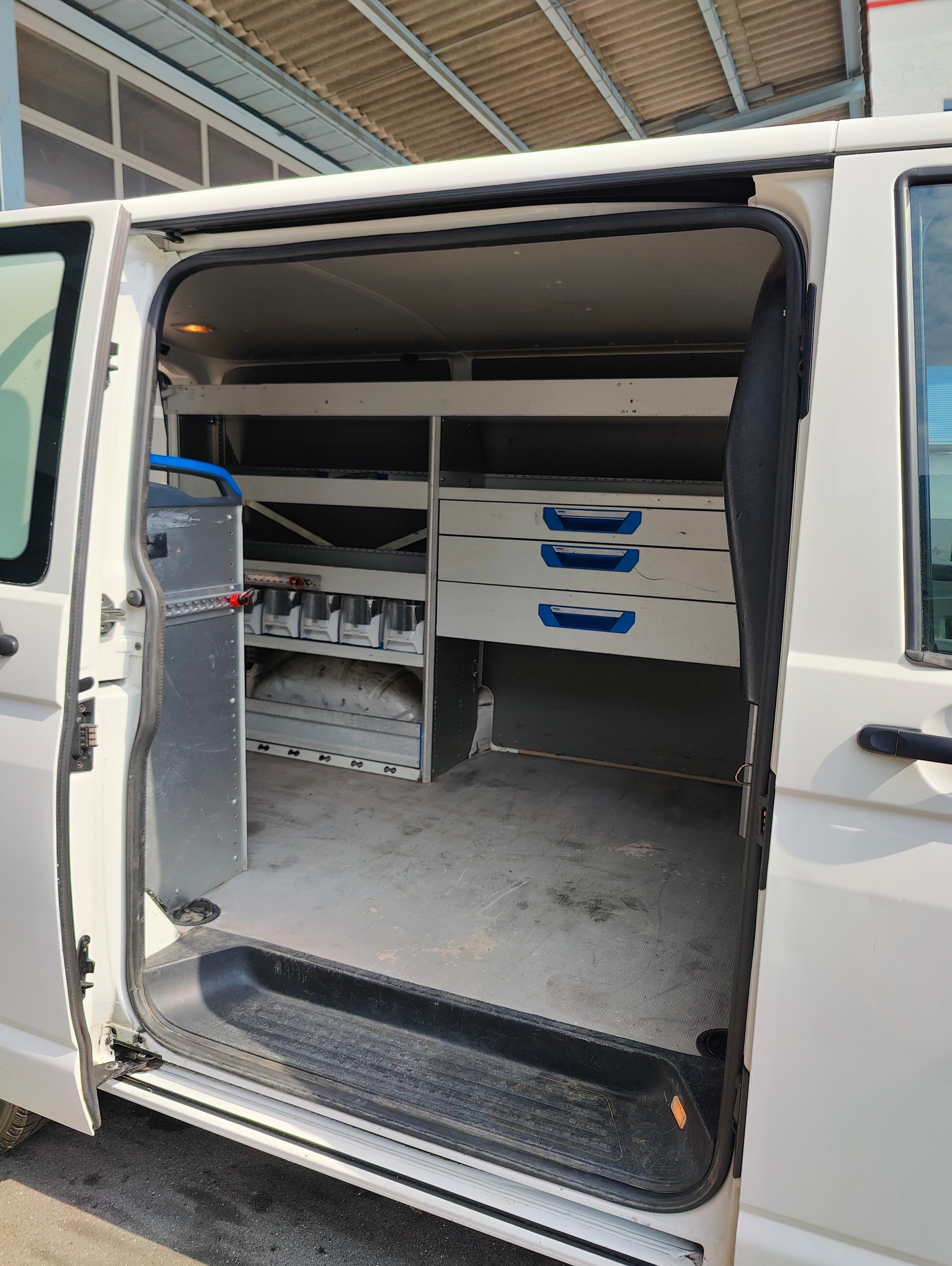 VW T5 2.0 TDI 4Motion-image-5
