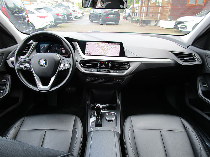 BMW 118i Steptronic-image-2