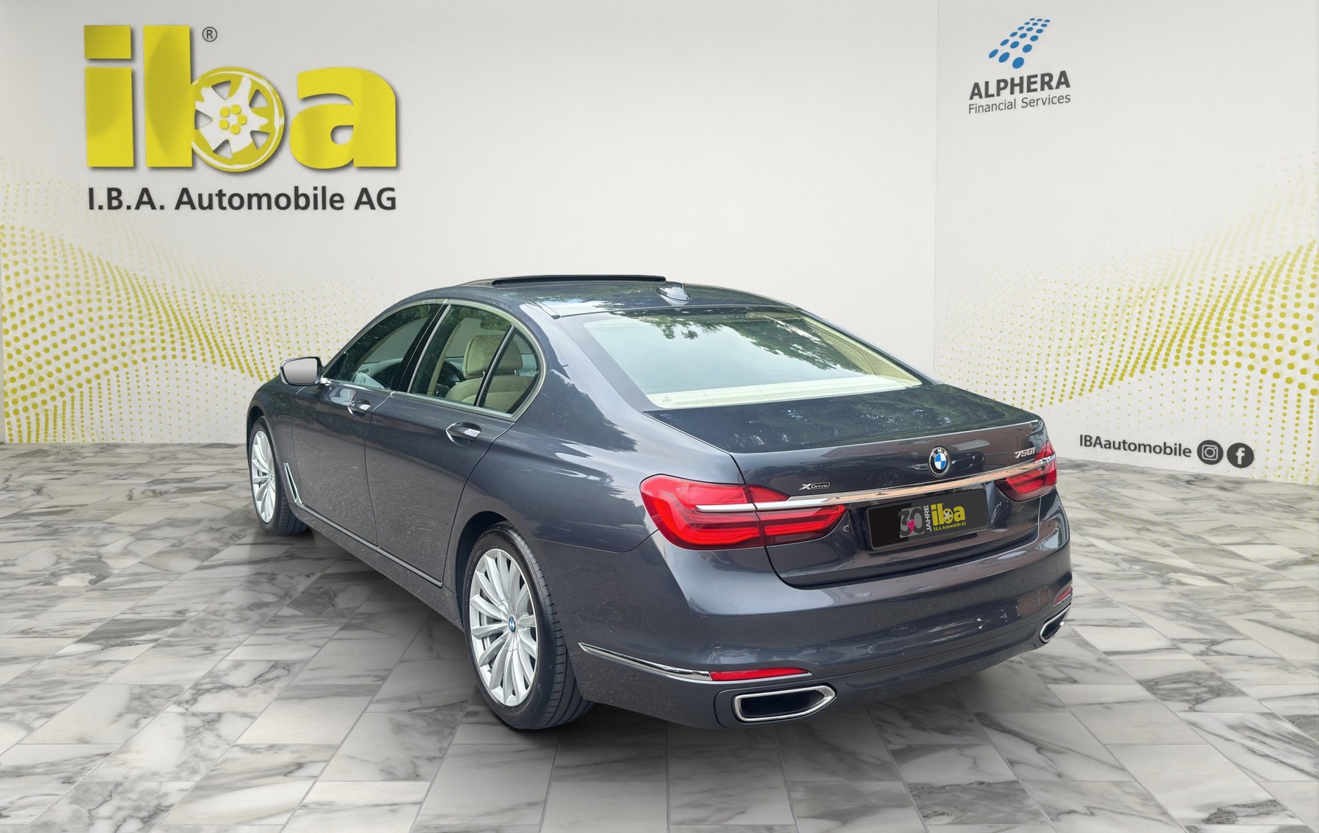 BMW 750i xDrive (CH) Swiss Premium-showroom-element-3
