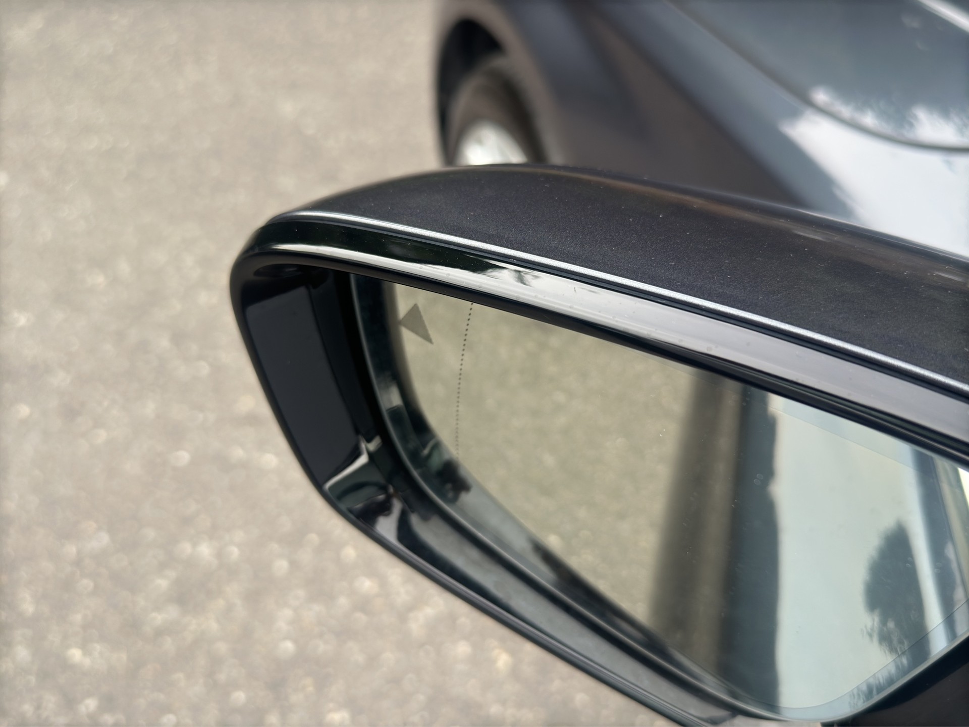 BMW 750i xDrive (CH) Swiss Premium-image-17