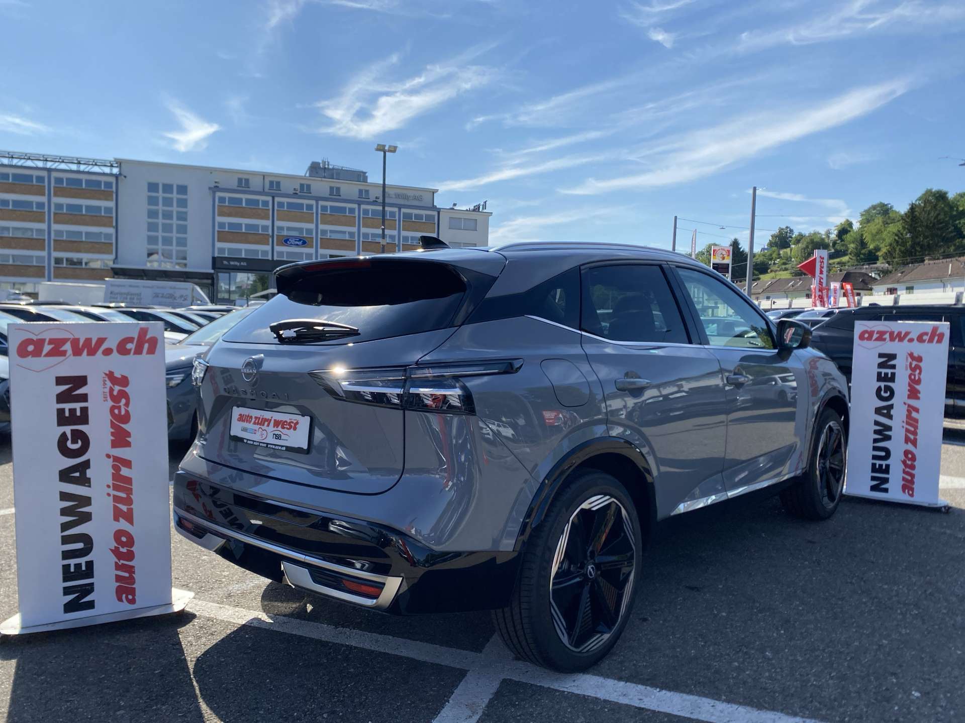 NISSAN Qashqai 1.3 DIG-T MHEV Tekna+ 4x4 Xtronic-Automat-image-2