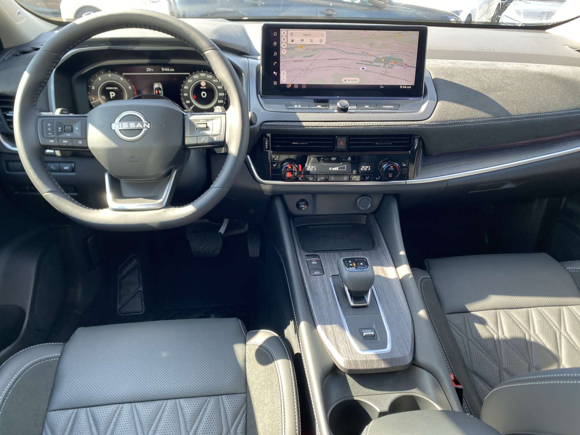 NISSAN Qashqai 1.3 DIG-T MHEV Tekna+ 4x4 Xtronic-Automat-image-4