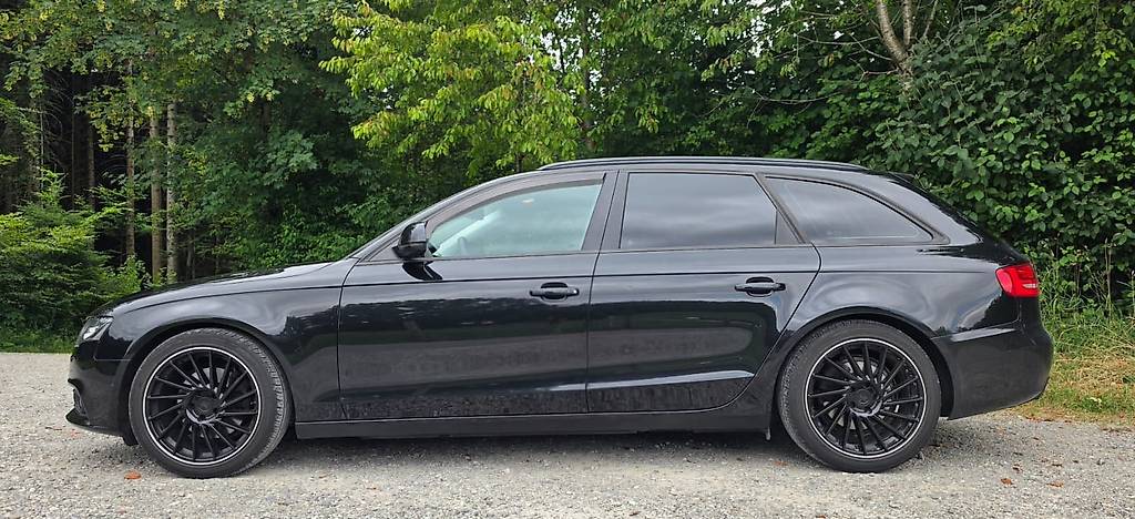 AUDI A4-image-0