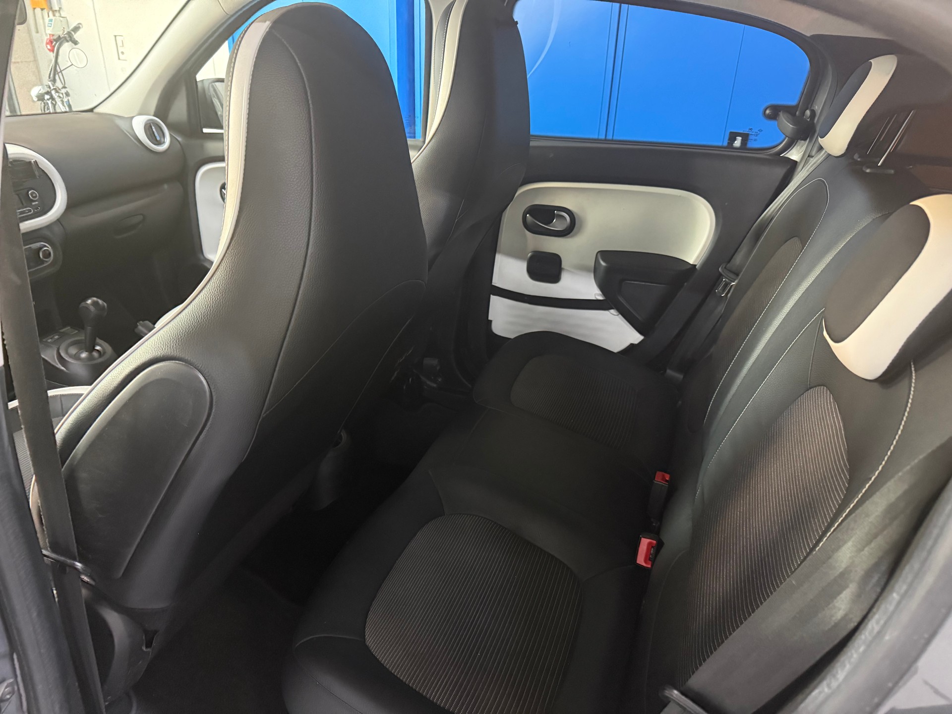 RENAULT Twingo 0.9 Liberty EDC-image-5