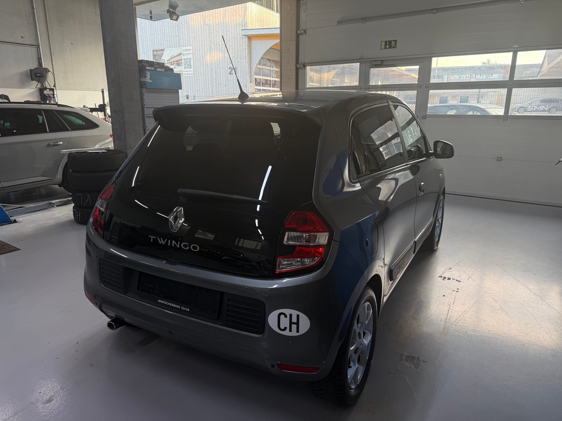 RENAULT Twingo 0.9 Liberty EDC-image-2