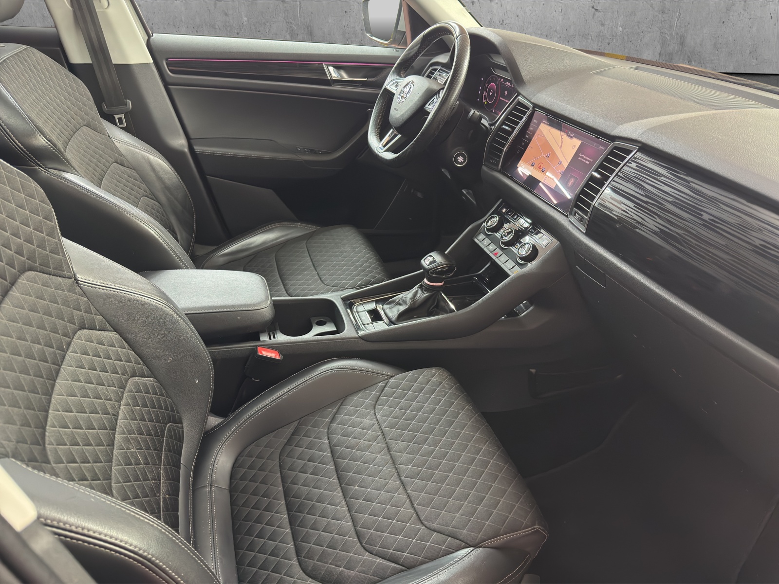 SKODA Kodiaq 2.0 TDI CR Style 4x4 DSG-image-8