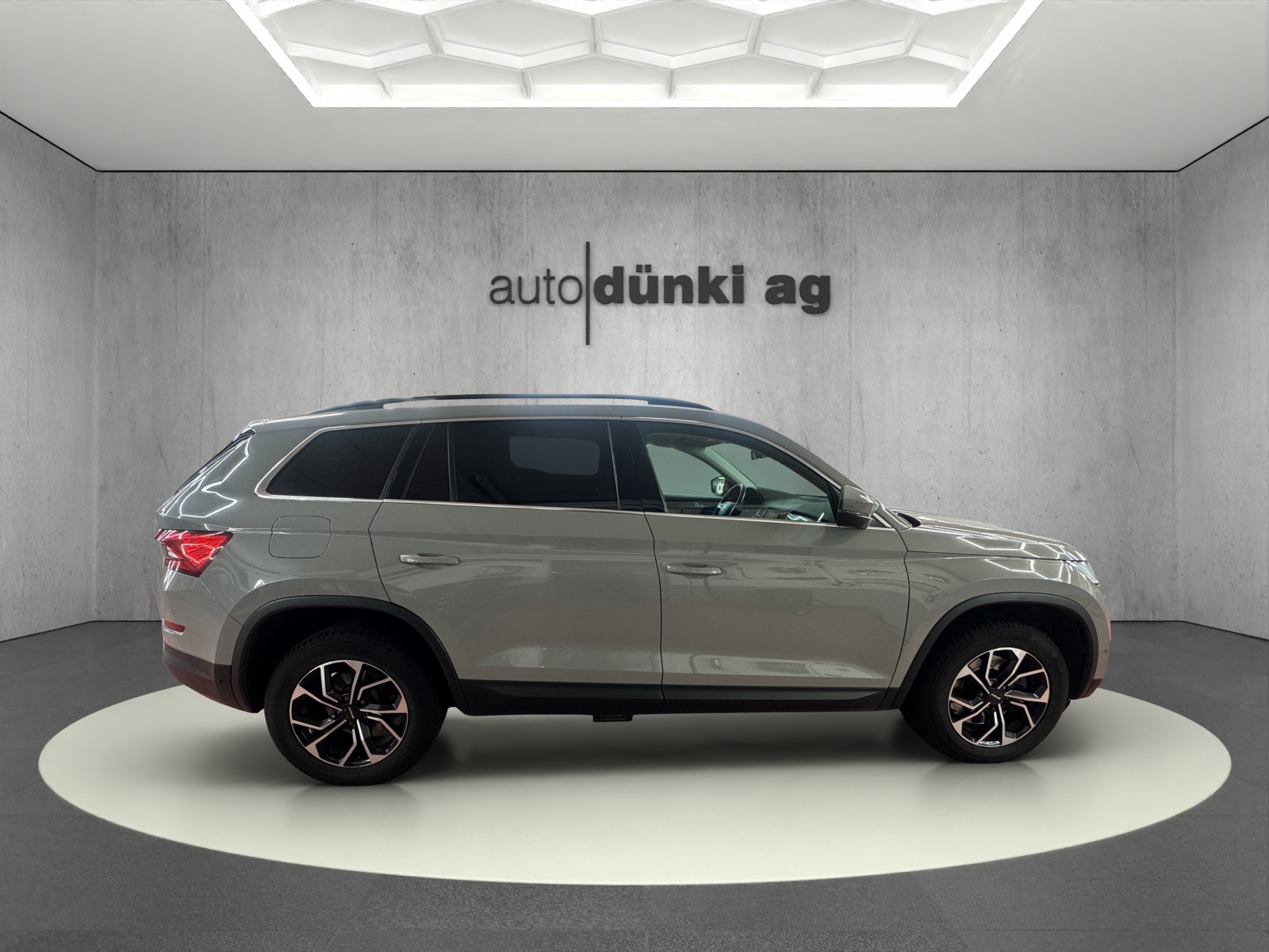 SKODA Kodiaq 2.0 TDI CR Style 4x4 DSG-image-11