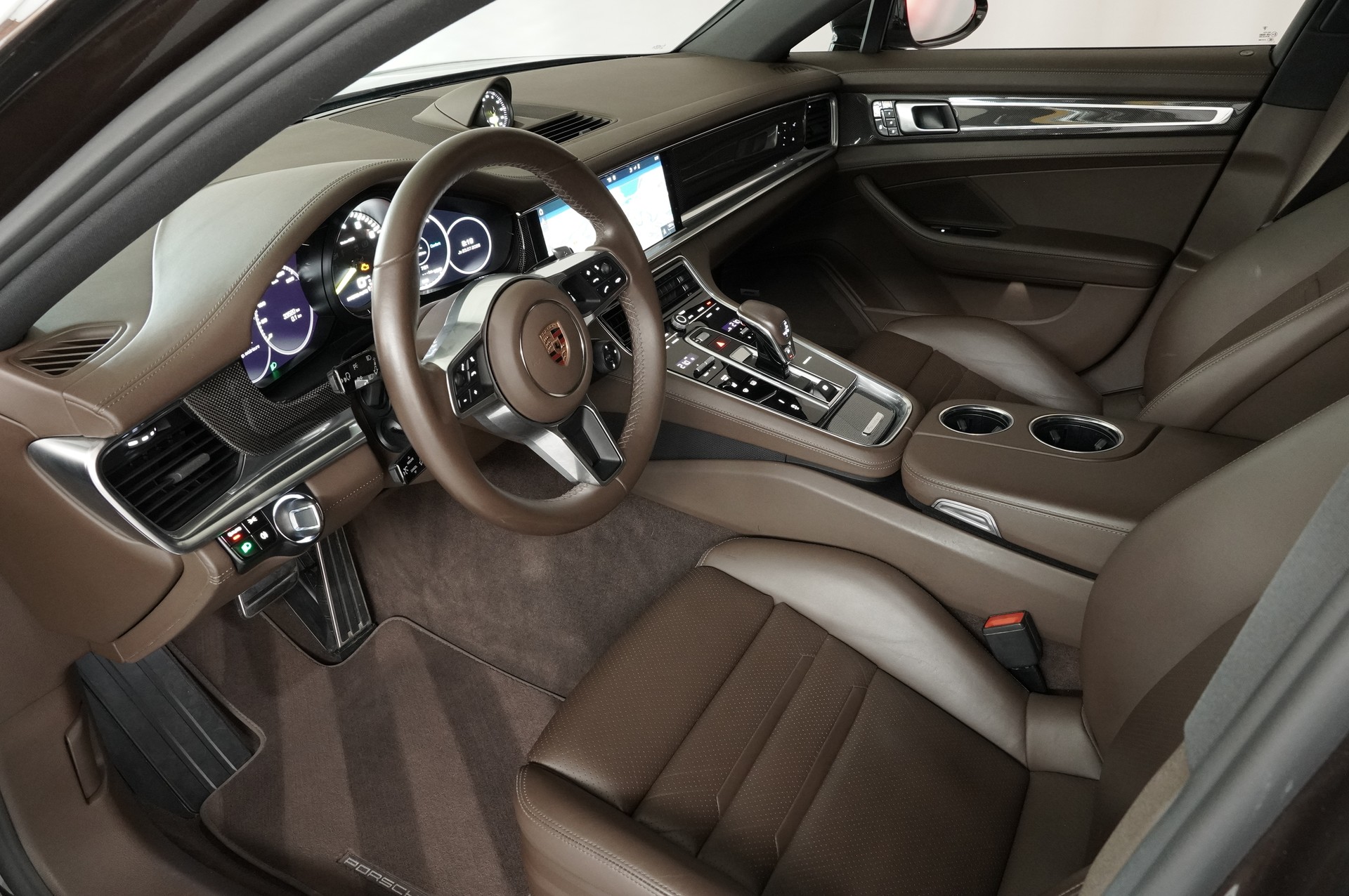PORSCHE Panamera 4 E-Hybrid Sport Turismo PDK-image-9