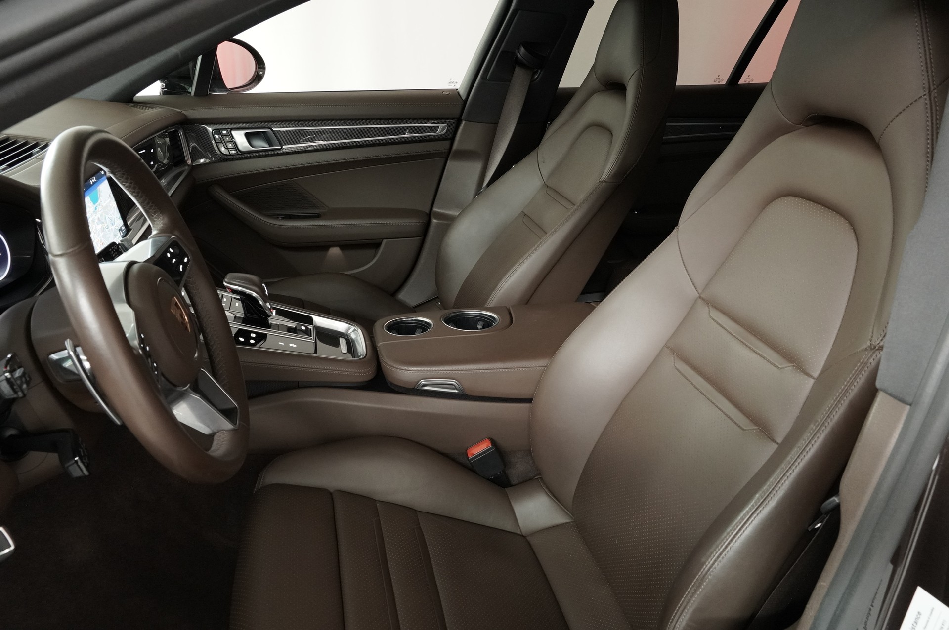 PORSCHE Panamera 4 E-Hybrid Sport Turismo PDK-image-11