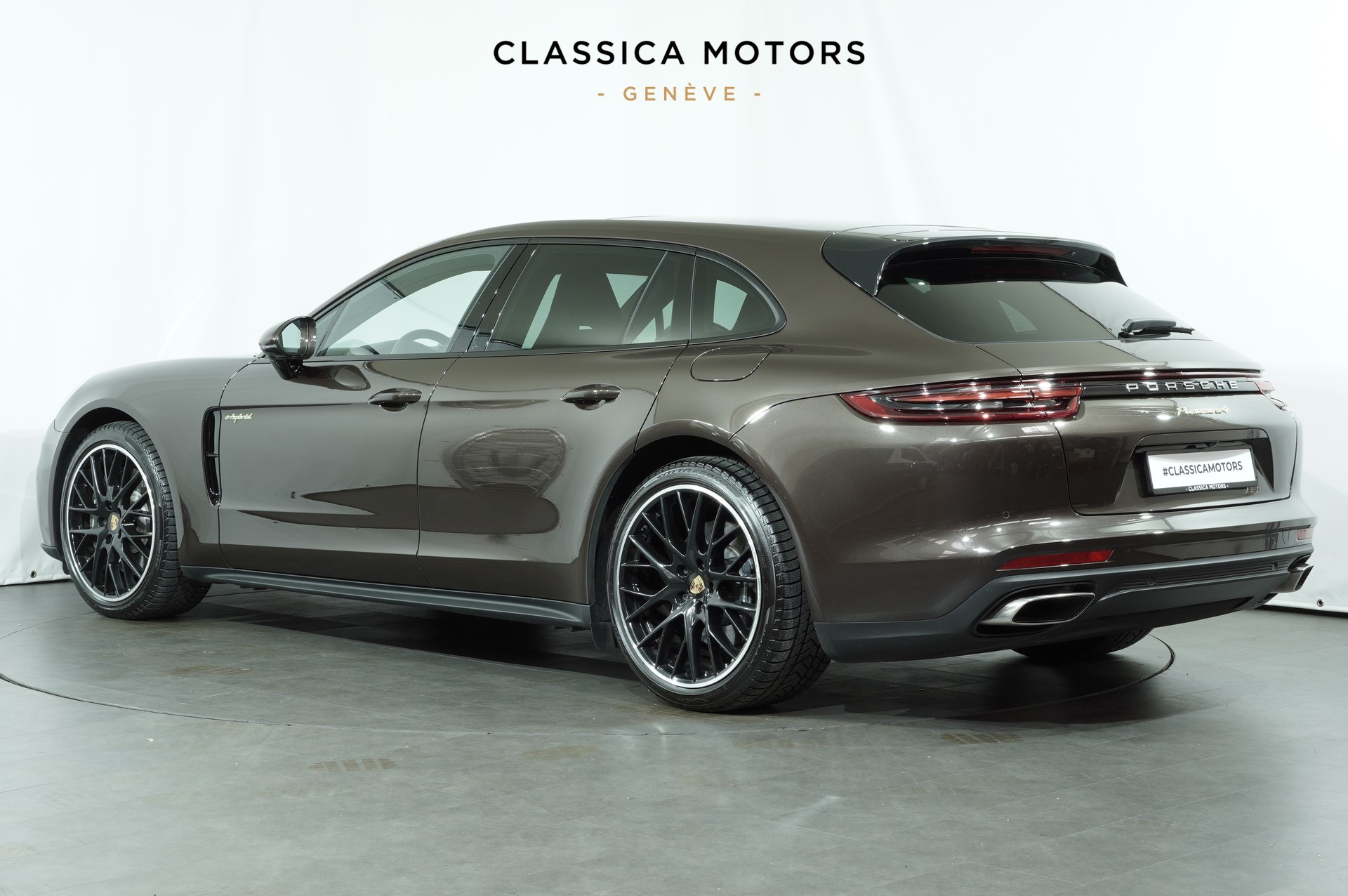 PORSCHE Panamera 4 E-Hybrid Sport Turismo PDK-image-5