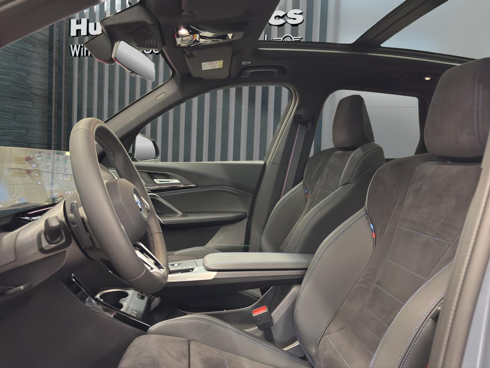 BMW X1 30e xDrive paddles-image-13