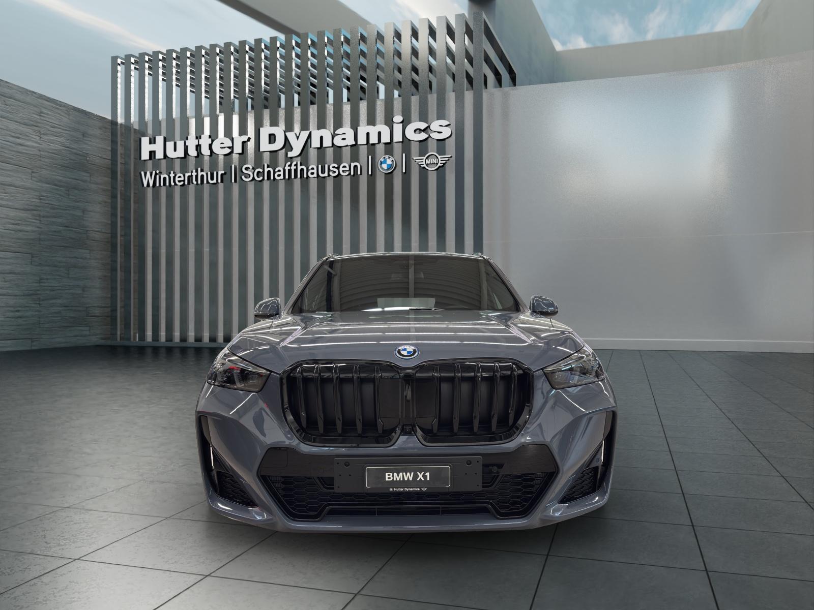BMW X1 30e xDrive paddles-showroom-element-1
