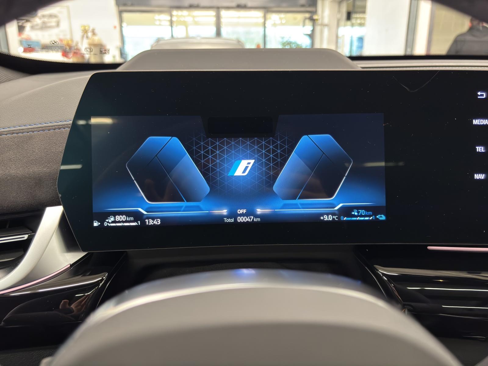 BMW X1 30e xDrive paddles-image-11