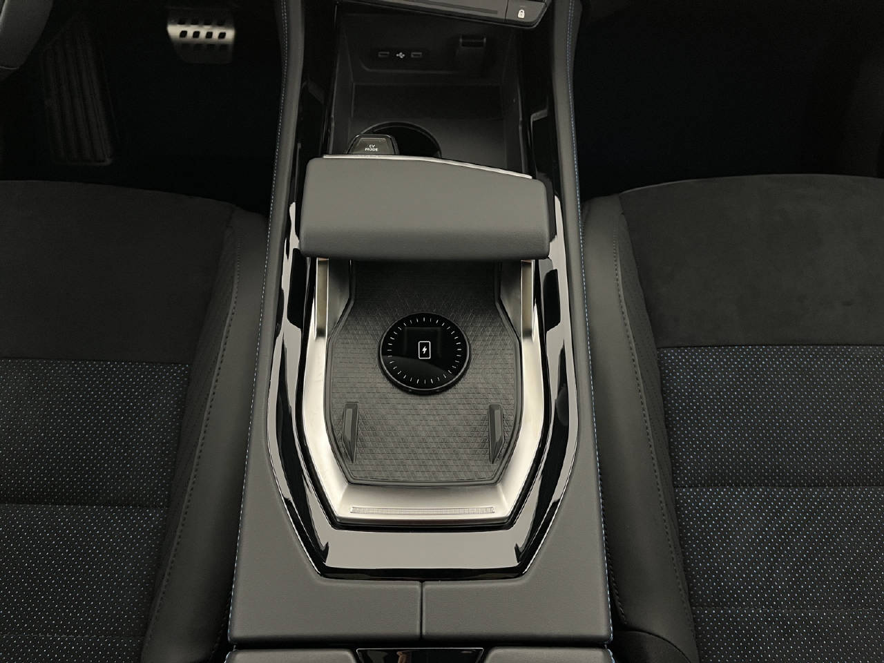 RENAULT Rafale 1.2 E-Tech Plug-in Atelier Alpine-image-12