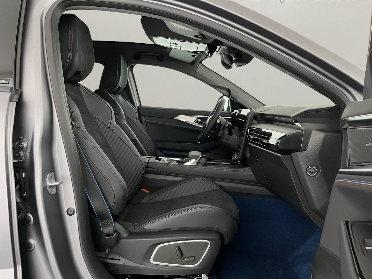 RENAULT Rafale 1.2 E-Tech Plug-in Atelier Alpine-image-15