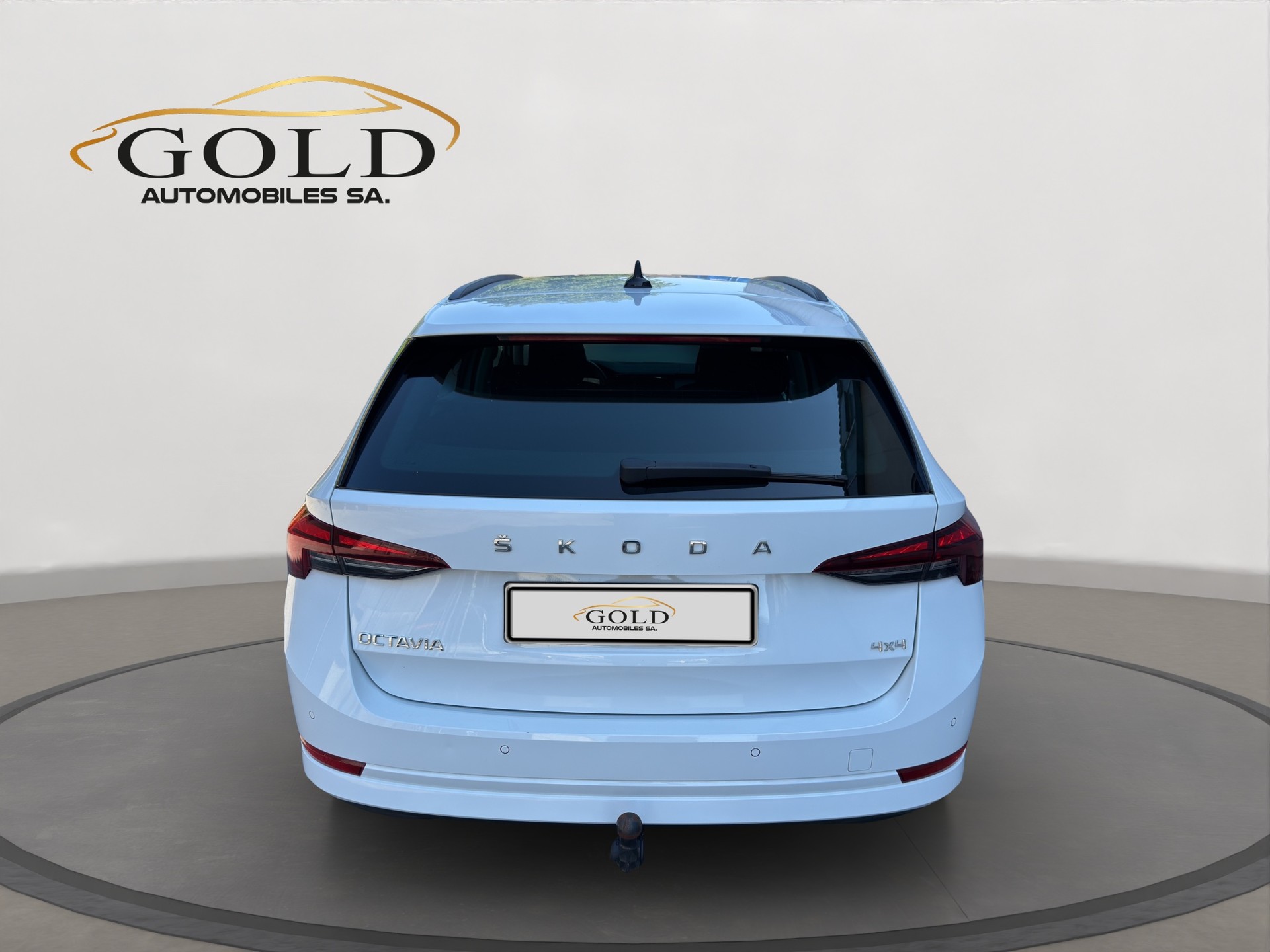 SKODA Octavia Combi 2.0 TDI DSG Ambition 4x4-image-12