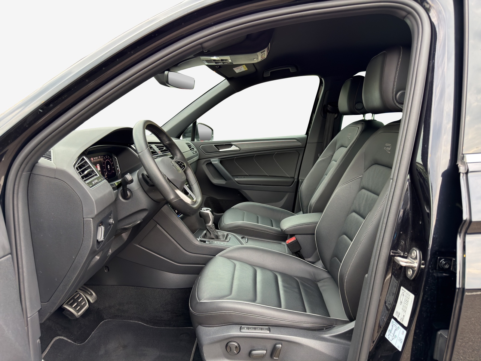 VW Tiguan 1.4TSI PHEV Selection DSG-image-7