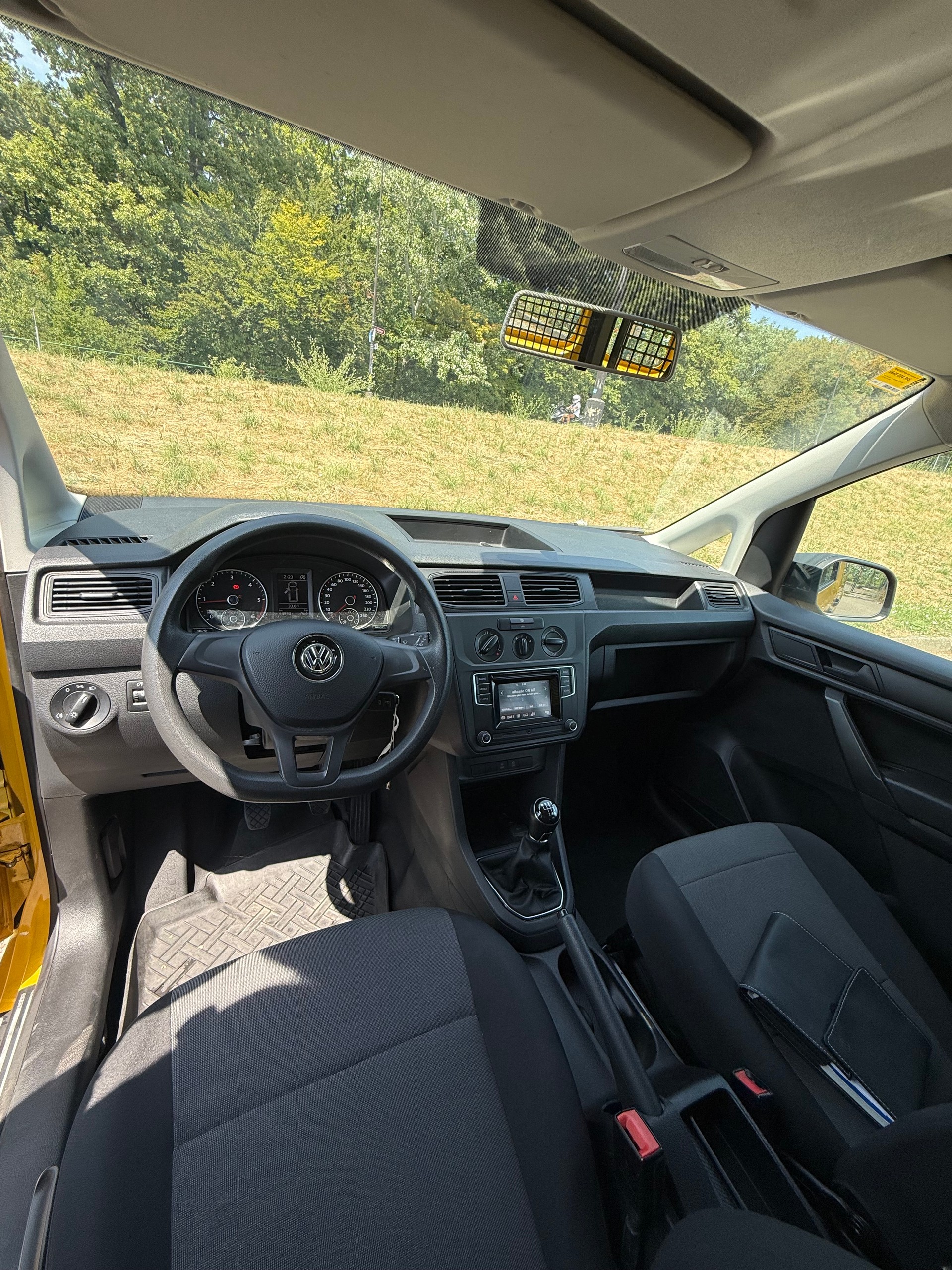 VW Caddy 2.0TDI 4Motion BlueMotion Technology-image-8