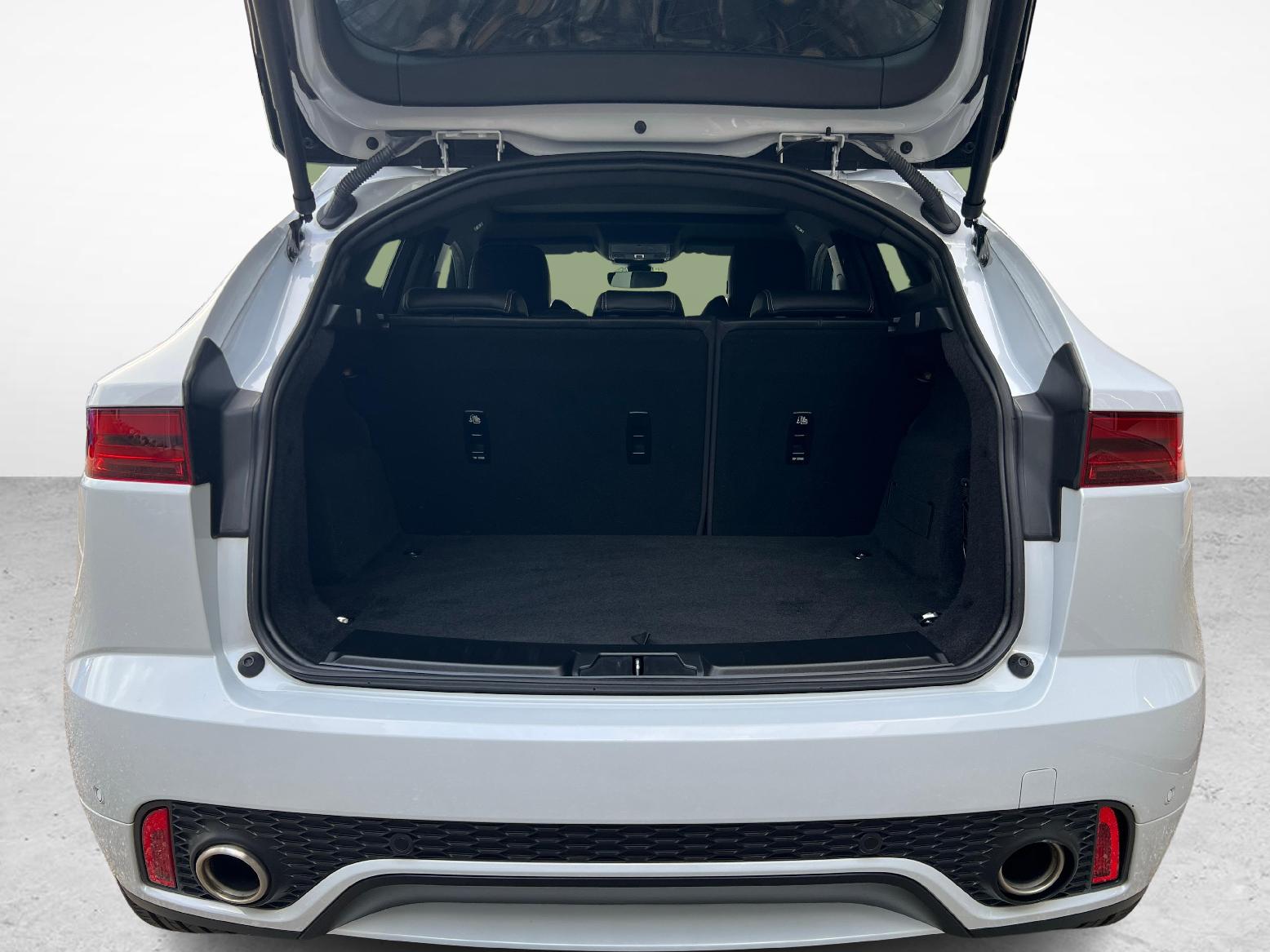 JAGUAR E-Pace 2.0 T 250 R-Dynamic SE AWD-image-11