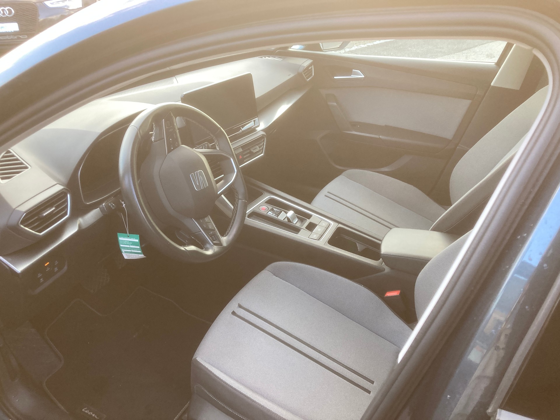SEAT Leon ST 1.5 eTSI mHEV DSG Style-image-1