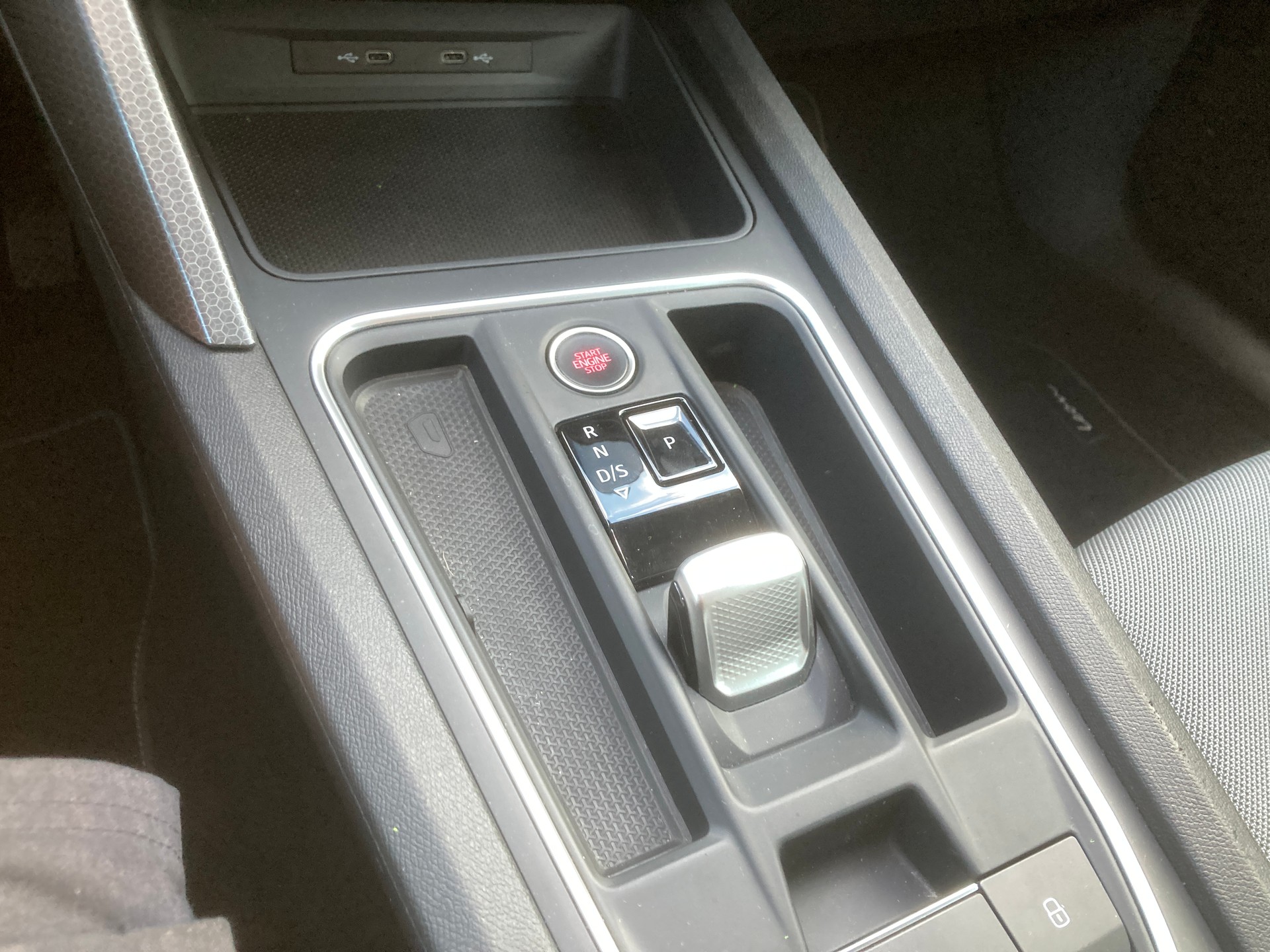 SEAT Leon ST 1.5 eTSI mHEV DSG Style-image-2